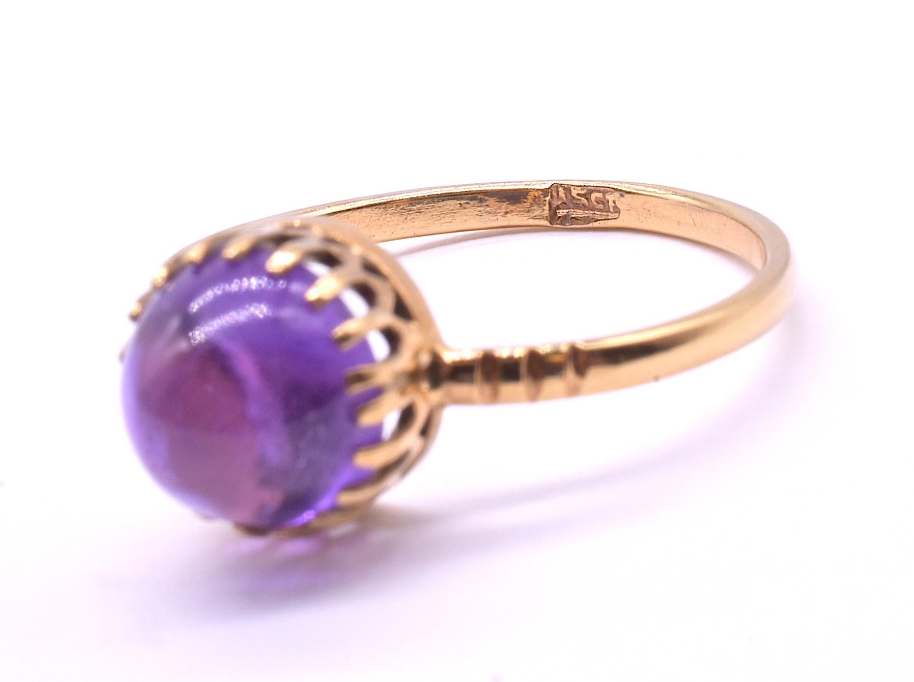 C. 1900 15K Cabochon Amethyst Single Stone Ring For Sale 1