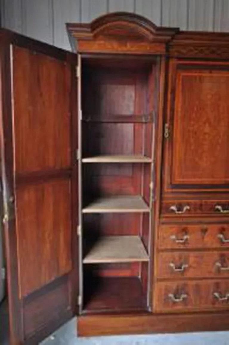 C. 1900 Antiguo armario eduardiano de caoba tallada con incrustaciones de estilo francés en venta 1
