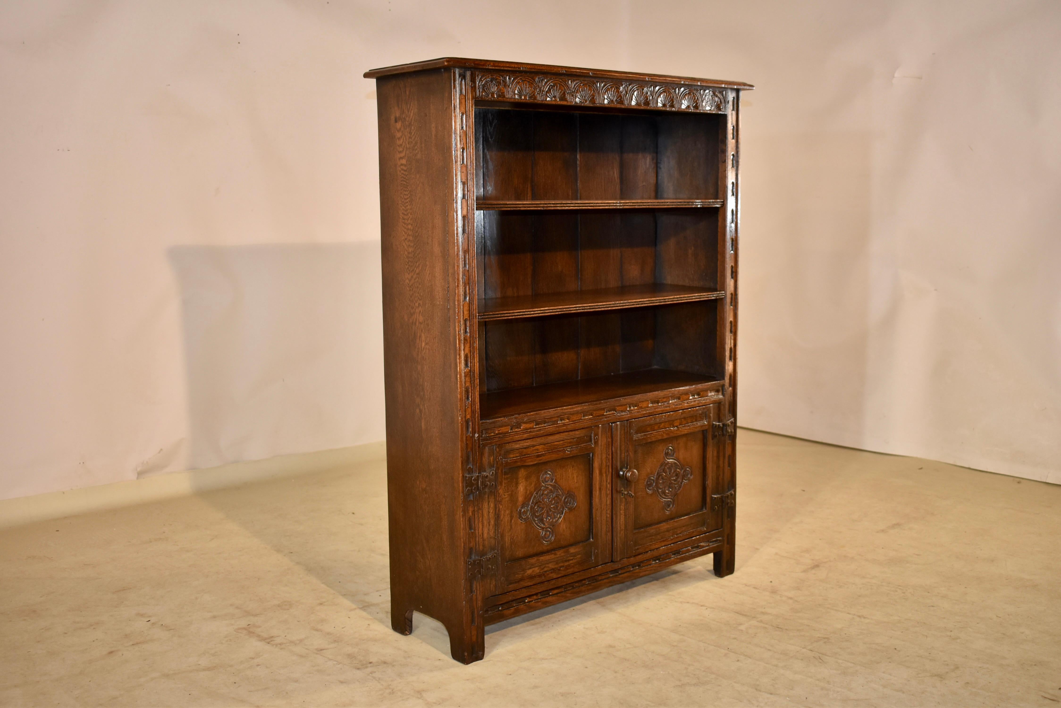 Early 20th Century C. 1900 English Oak Bookcase For Sale