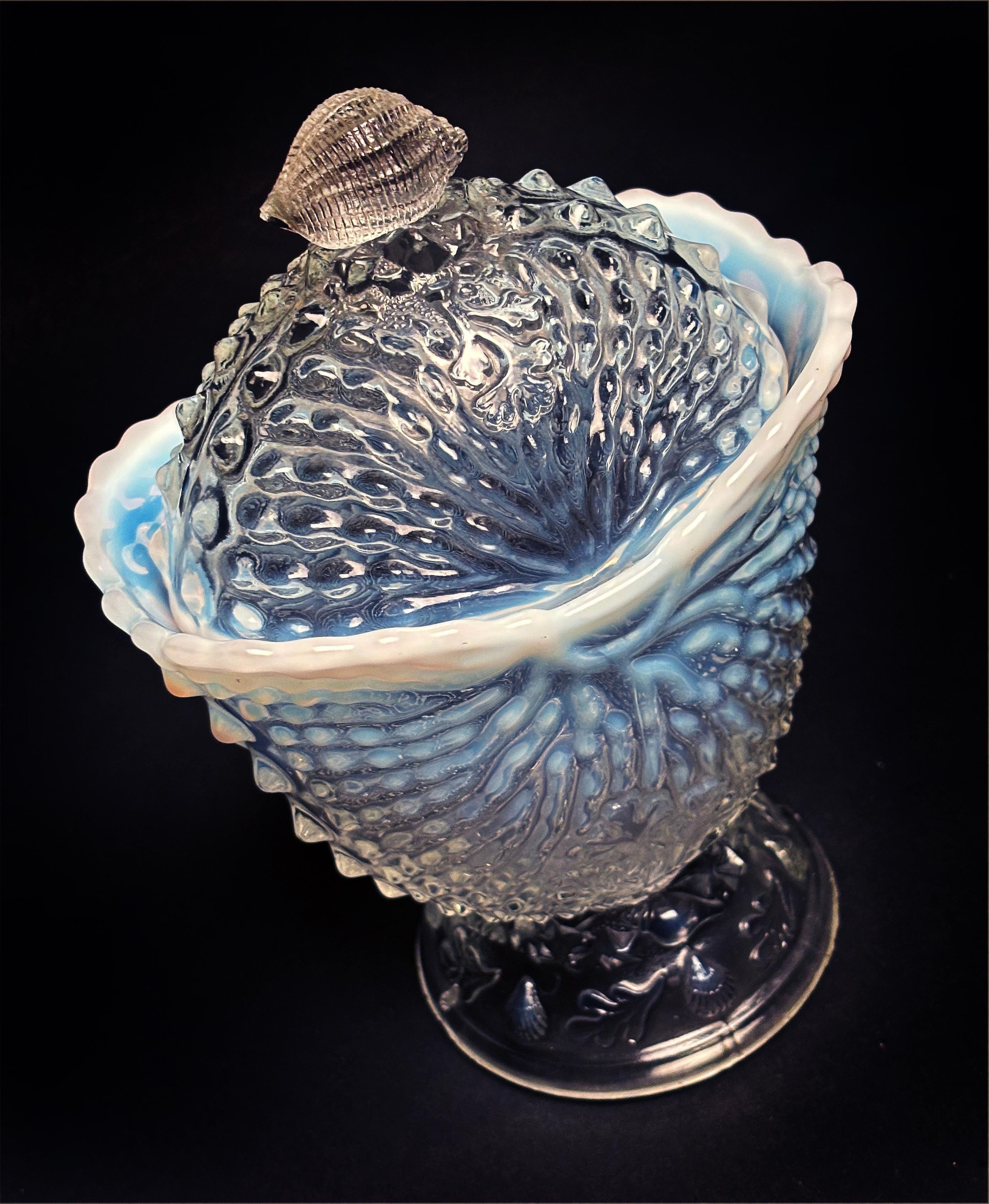 Opalisierende Nautilus-Zuckerschale von Northwood, um 1900 im Zustand „Gut“ im Angebot in Louisville, KY