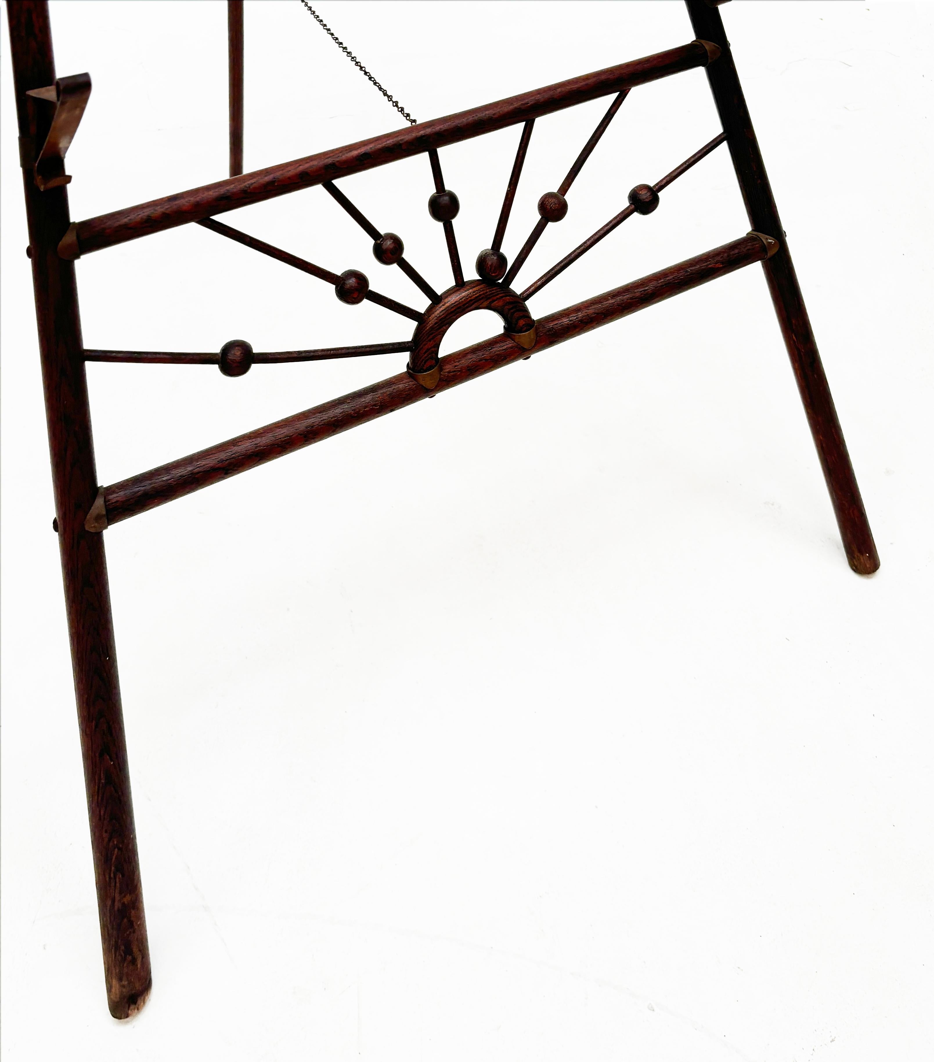 Victorien c. 1900 Victorian Oak Sticks and Ball Ornate Easel Stand en vente