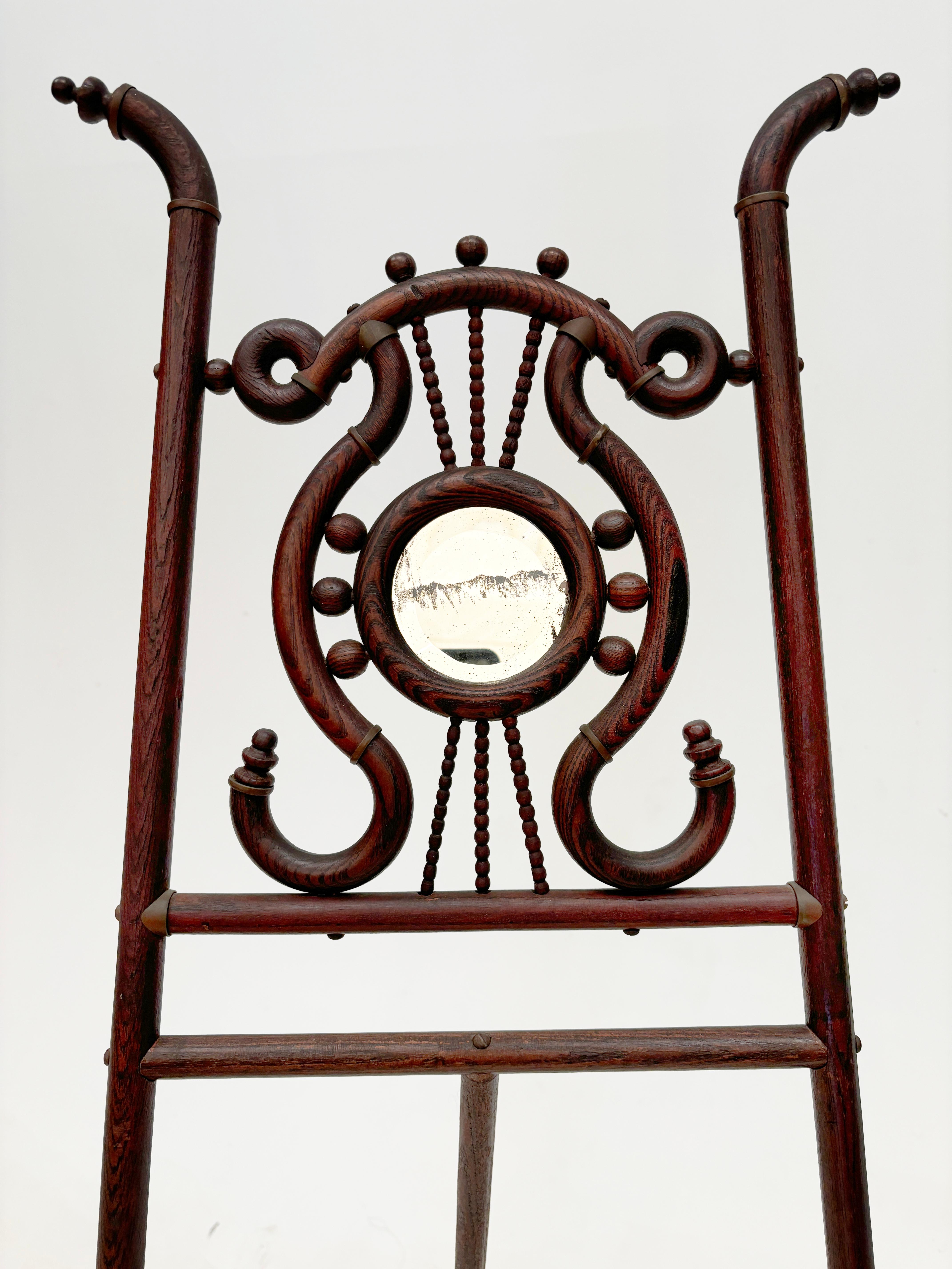 Fait main c. 1900 Victorian Oak Sticks and Ball Ornate Easel Stand en vente