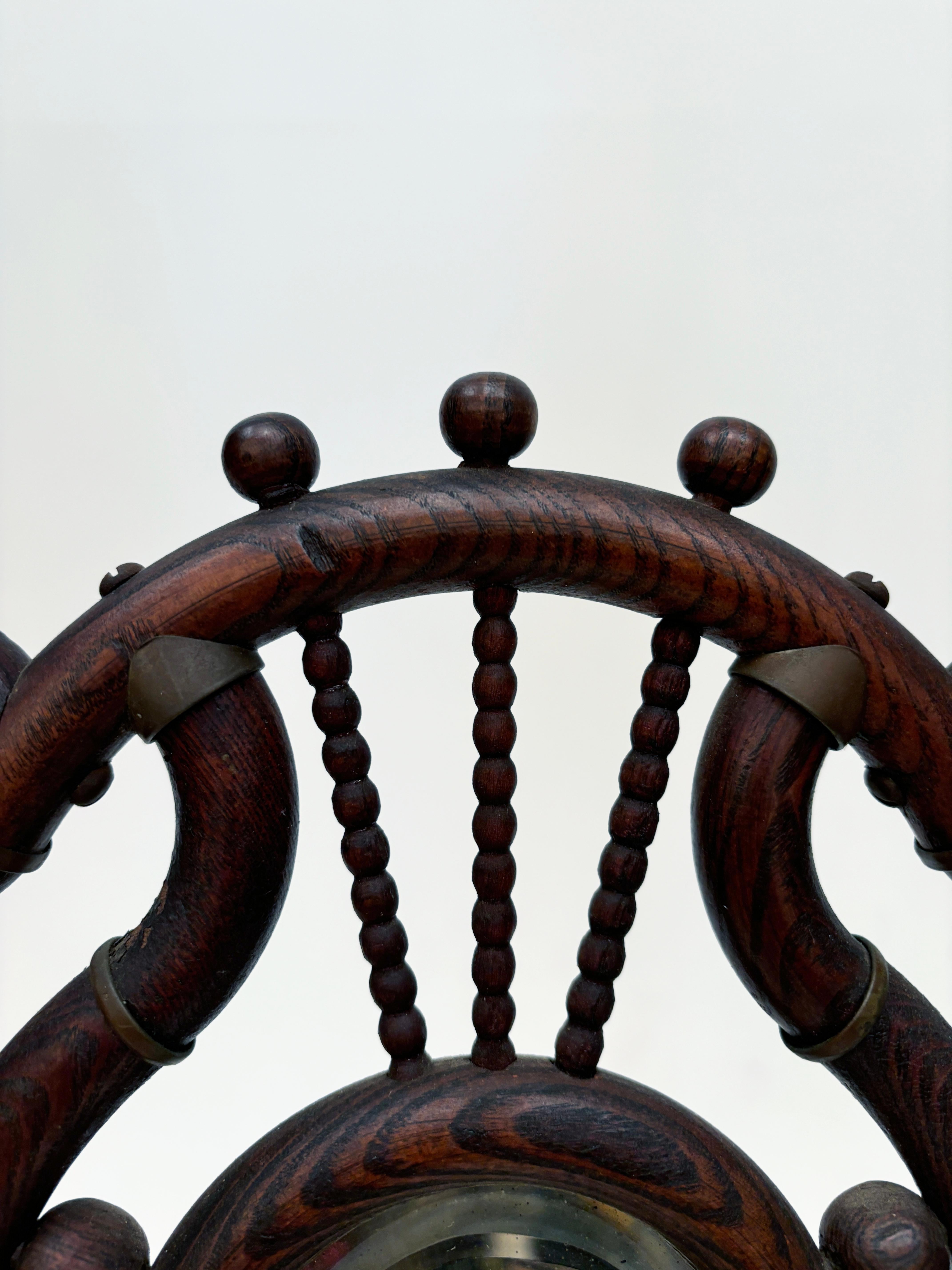 20ième siècle c. 1900 Victorian Oak Sticks and Ball Ornate Easel Stand en vente