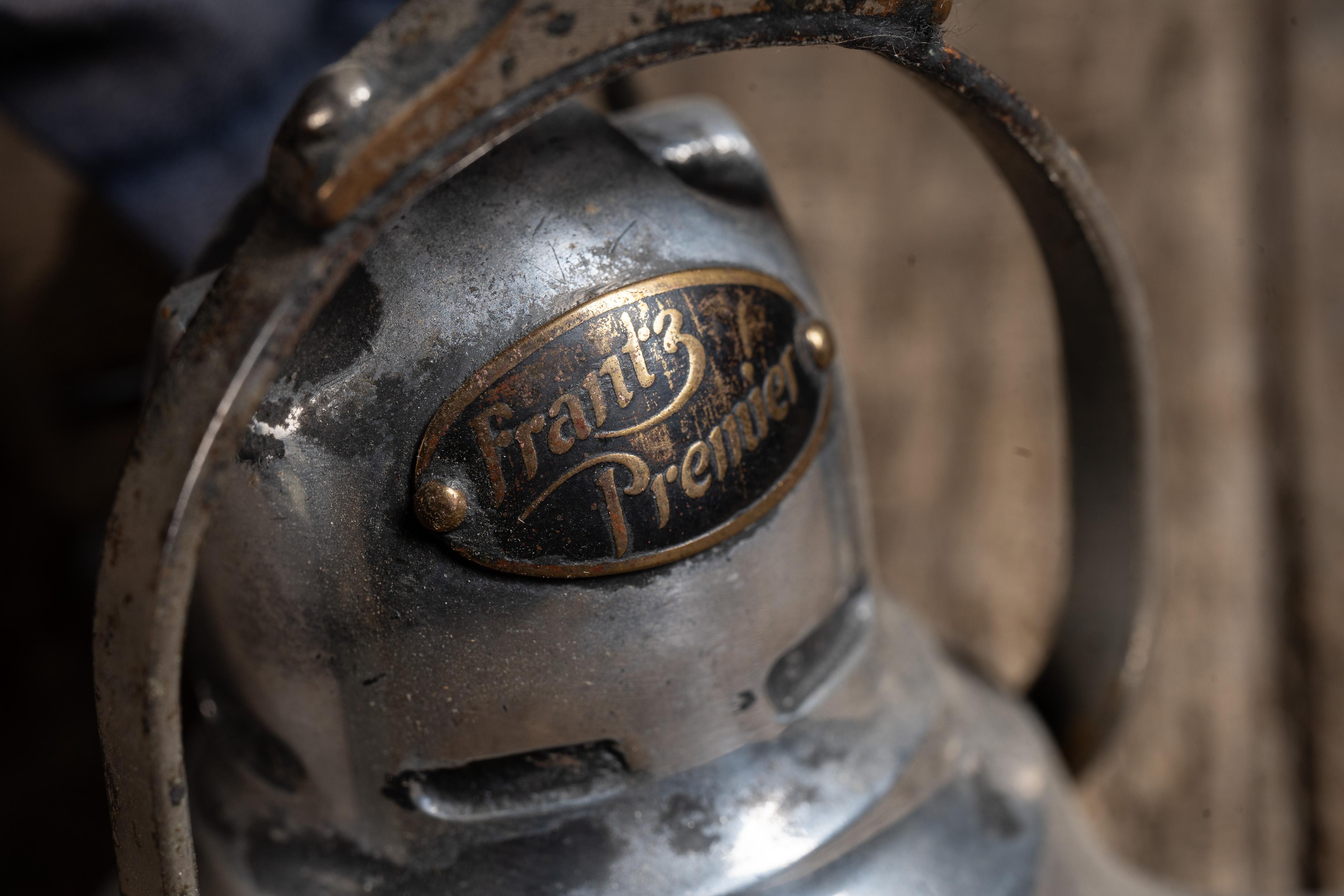 20th Century c. 1910 Frantz Premier Salesman Sample Vacuum Sweeper For Sale