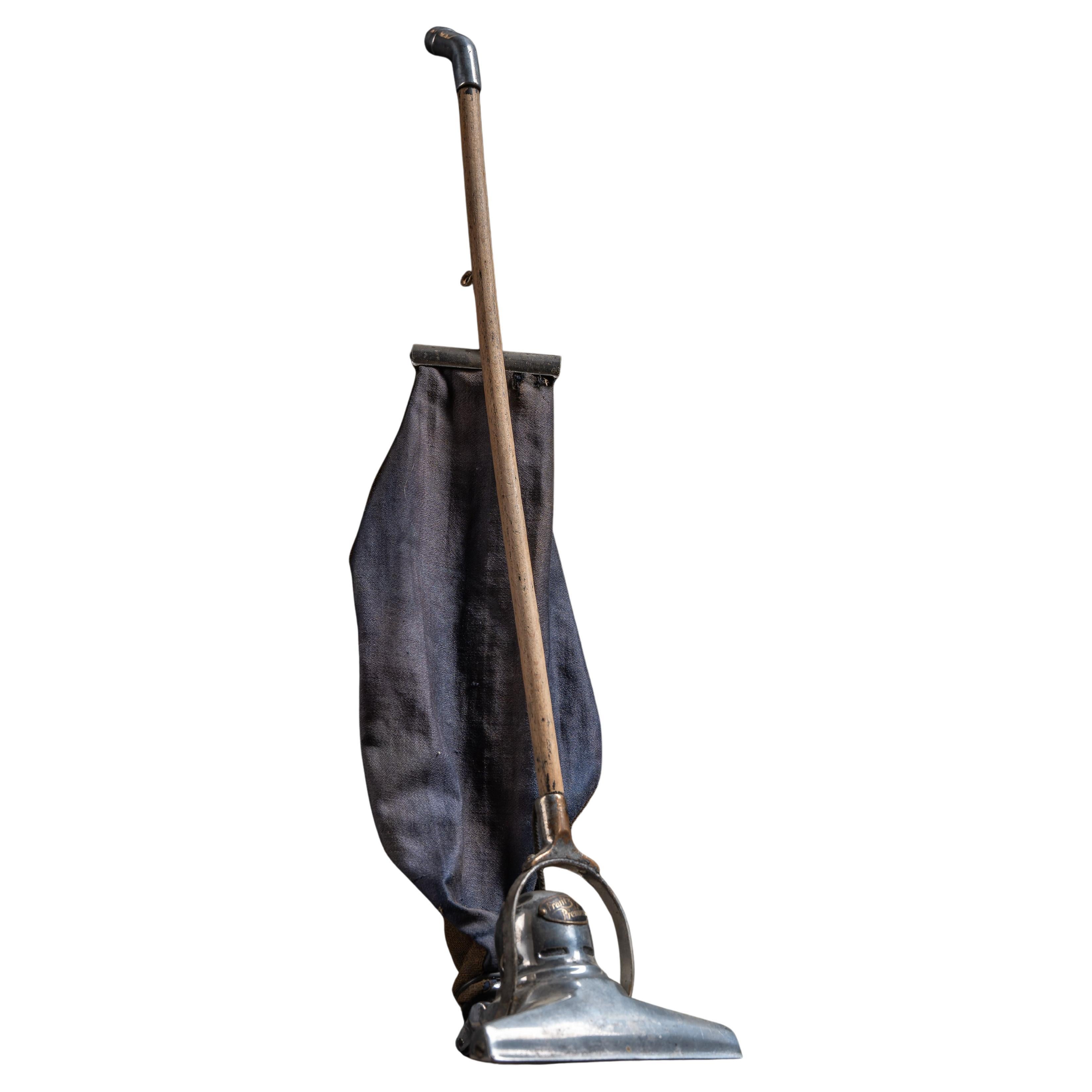c. 1910 Frantz Premier Salesman Sample Vacuum Sweeper For Sale