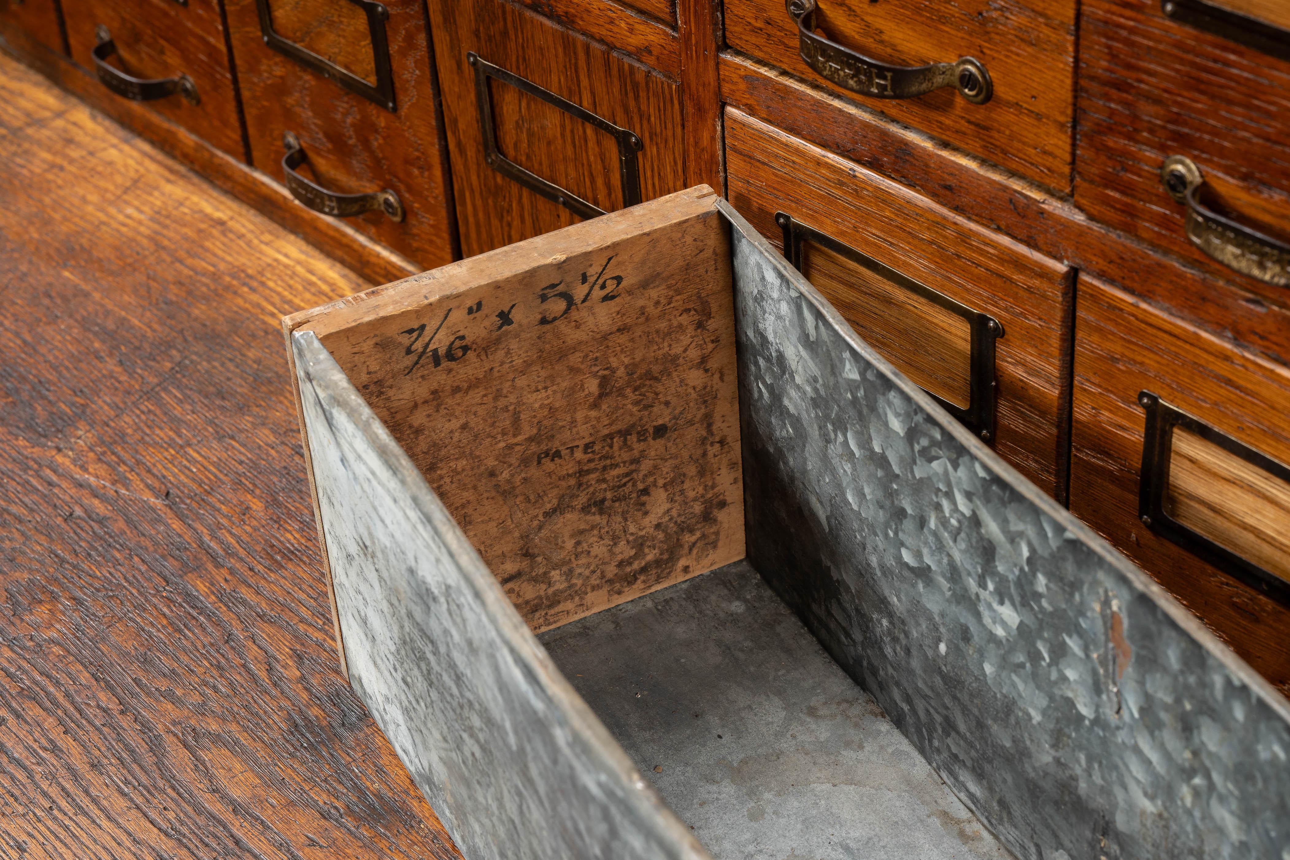 c. 1910 Massive 266-Drawer Duluth Parts Cabinet in vendita 5