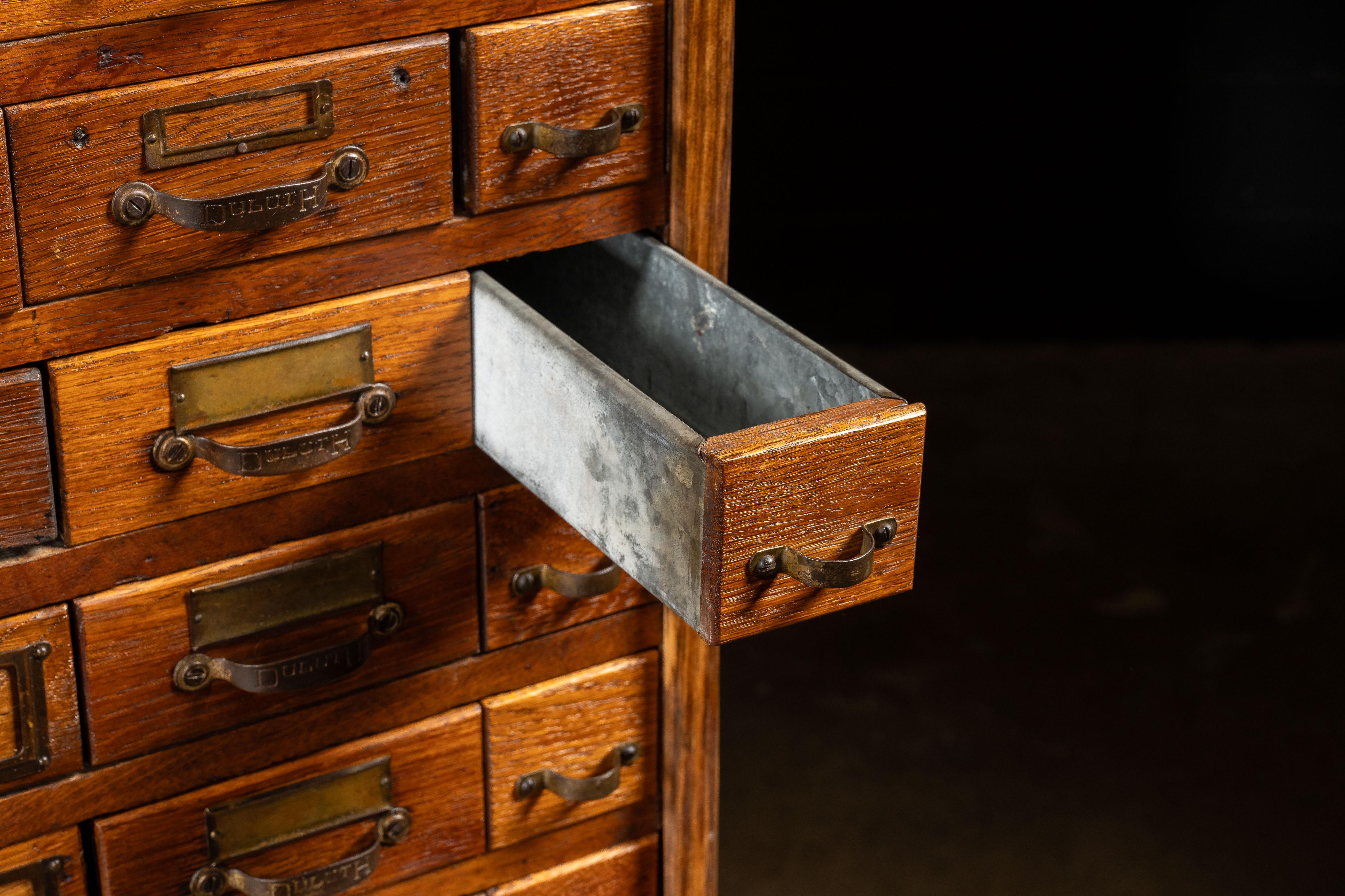 c. 1910 Massive 266-Drawer Duluth Parts Cabinet in vendita 12