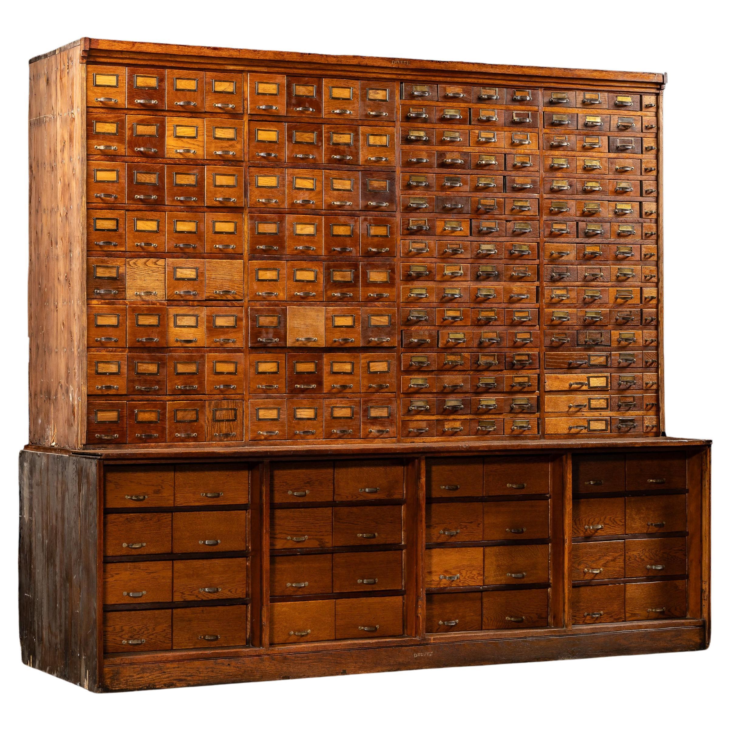c. 1910 Massive 266-Drawer Duluth Parts Cabinet in vendita