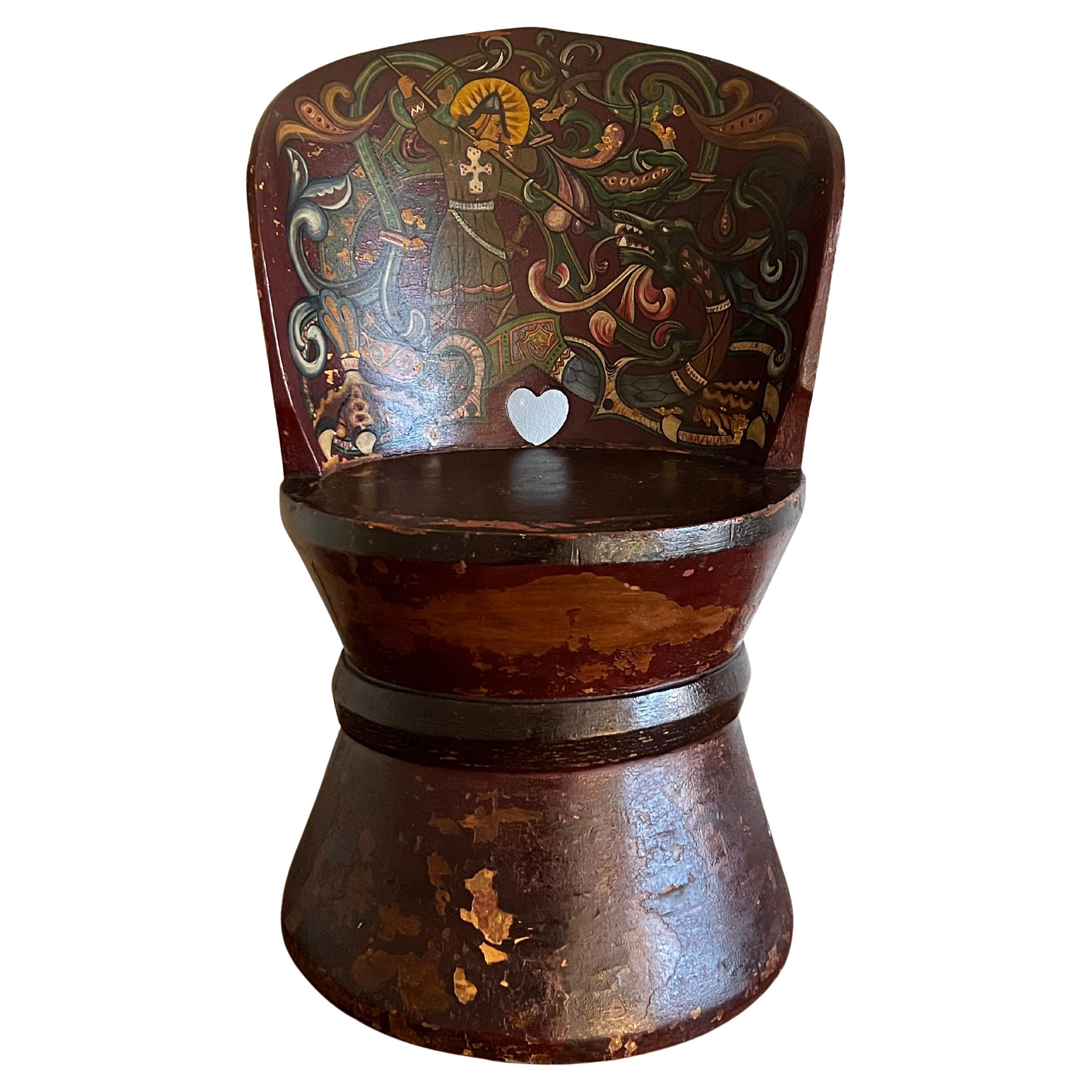 c. 1911 Antico Kubbestol norvegese, dipinto a mano "Saint George e il drago". in vendita