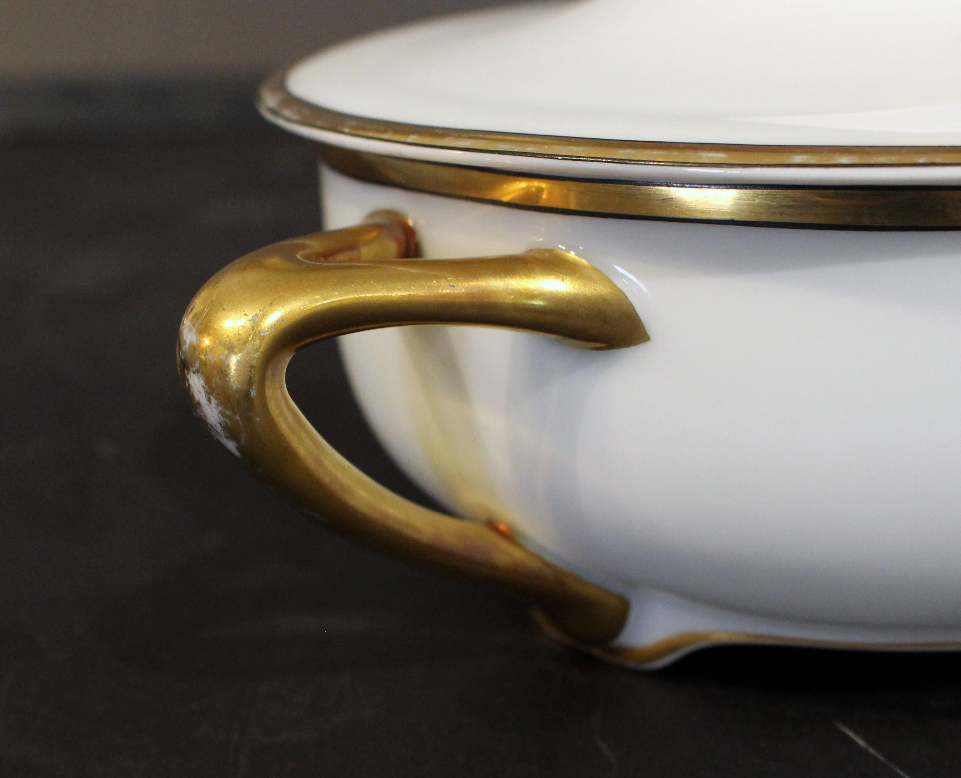 Céramique c. 1915-30 Paire de plats à légumes couverts au design 