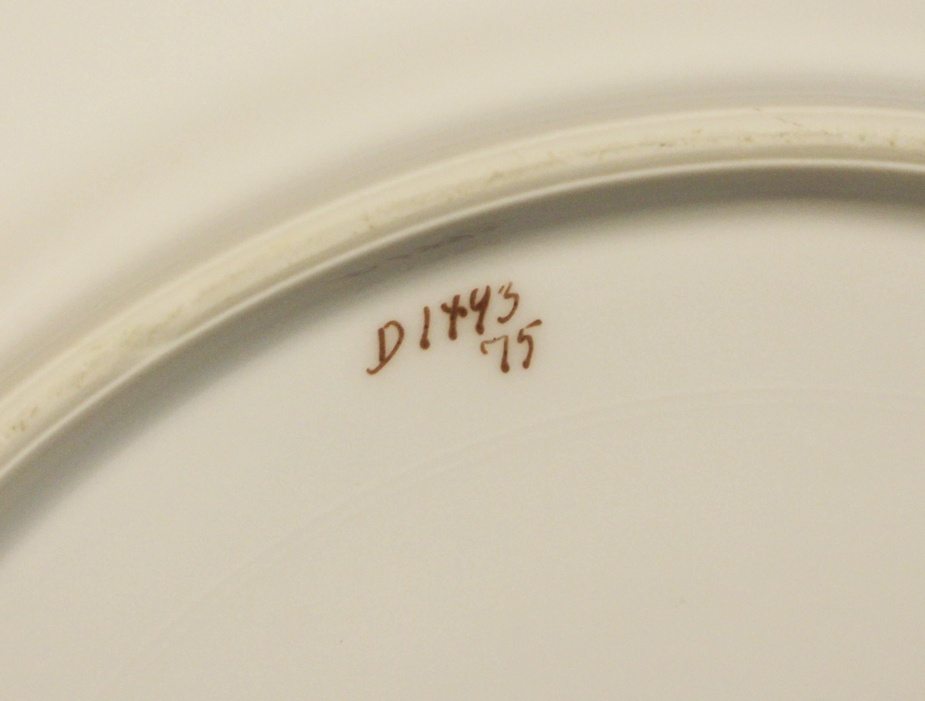Allemand c. 1915-30 Ensemble de 10 assiettes plates au design 