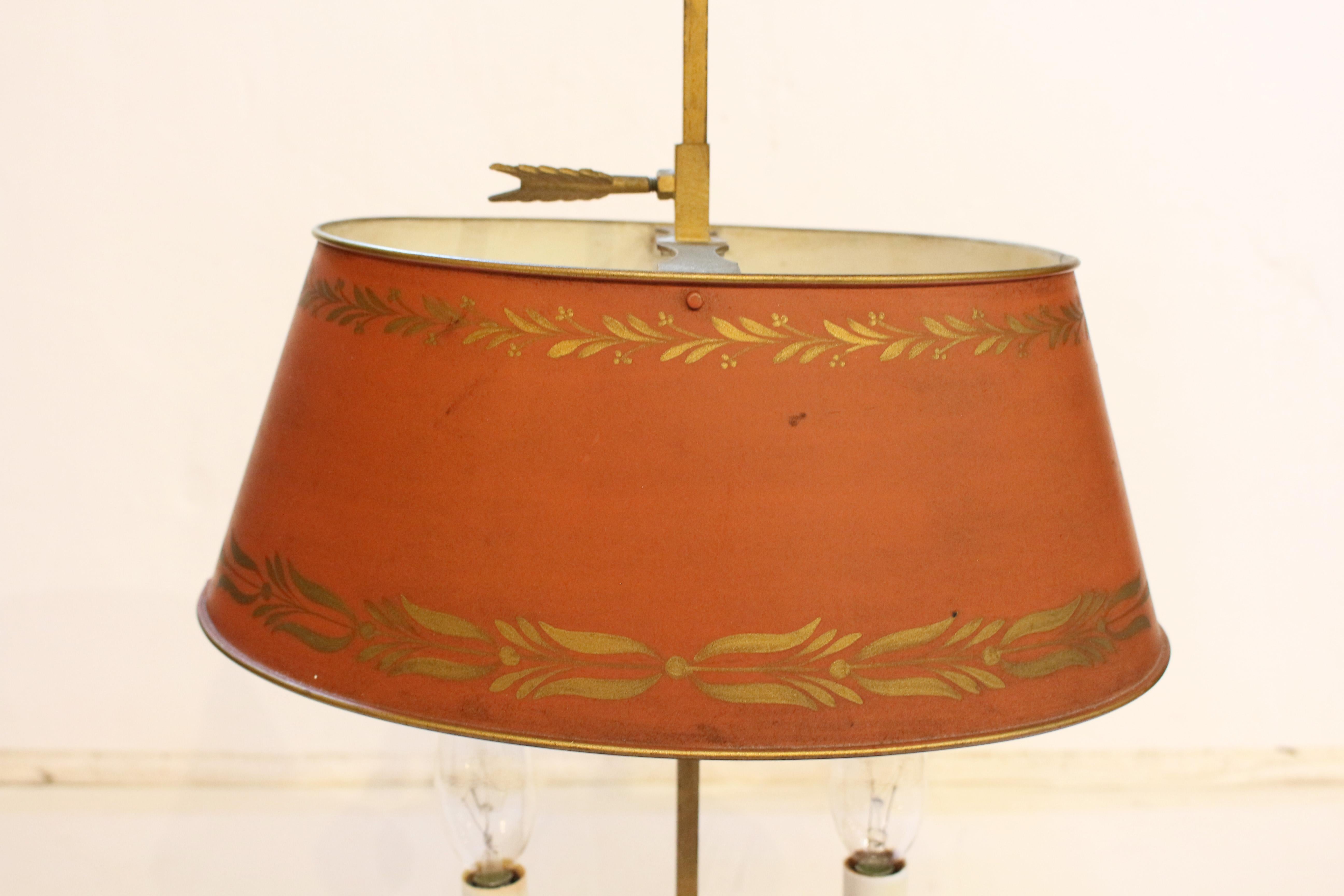C. 1920-30s French Tole Bouillotte Lamp In Good Condition For Sale In Chapel Hill, NC