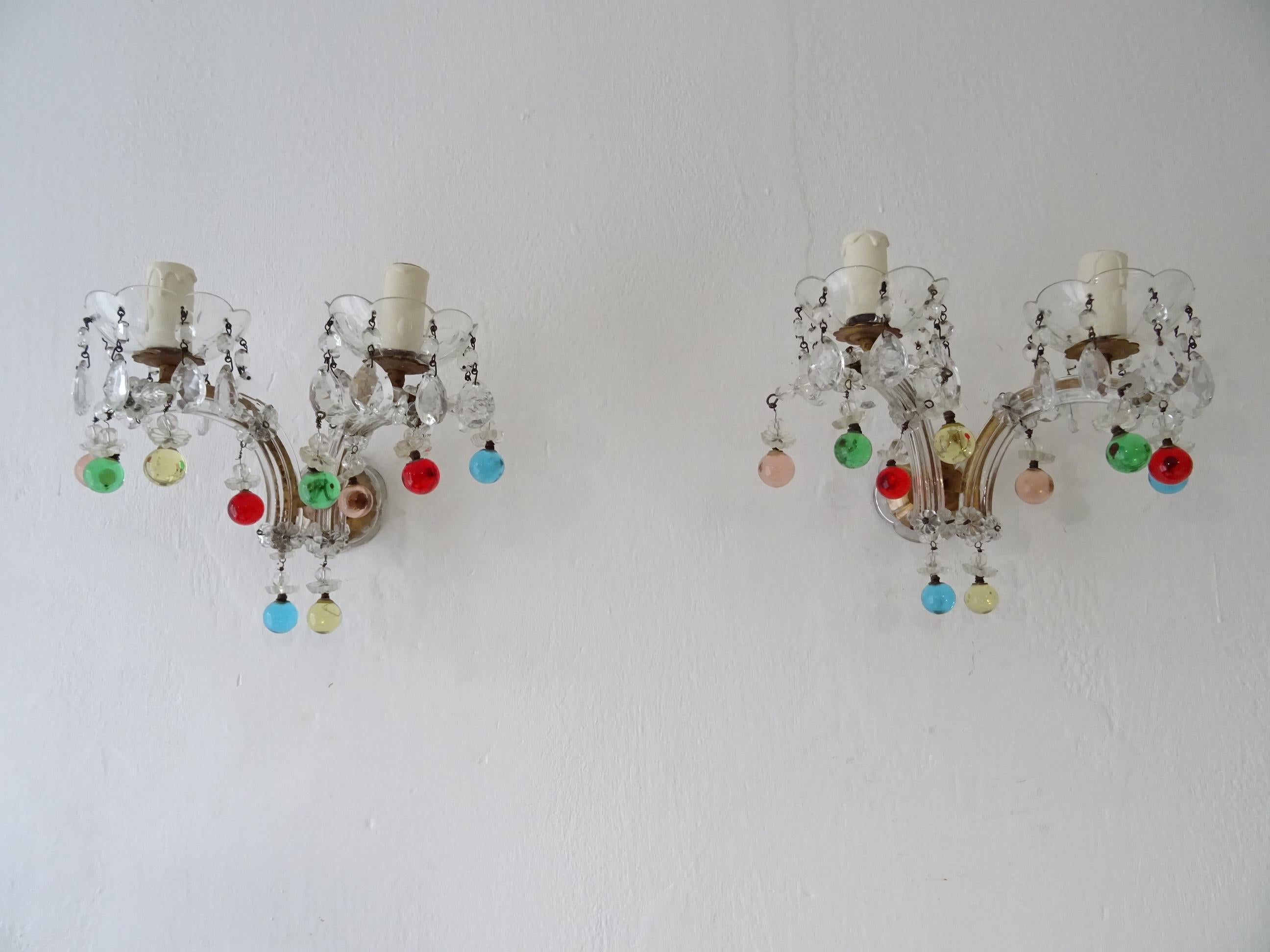 c 1920 Rare Set Four Murano Glass Color Balls Crystal Prisms Sconces In Good Condition For Sale In Modena (MO), Modena (Mo)