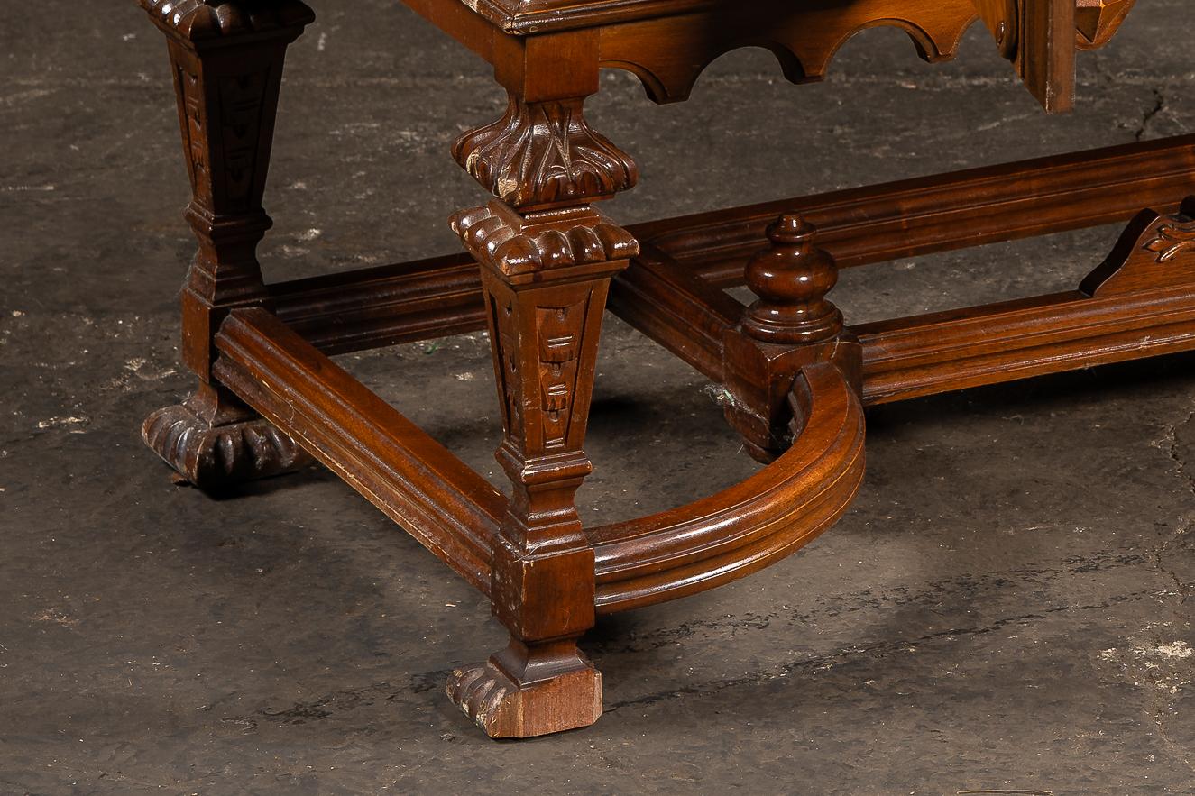 Americano c. 1920 Rococo Revival Arched-Top Cabinet in vendita