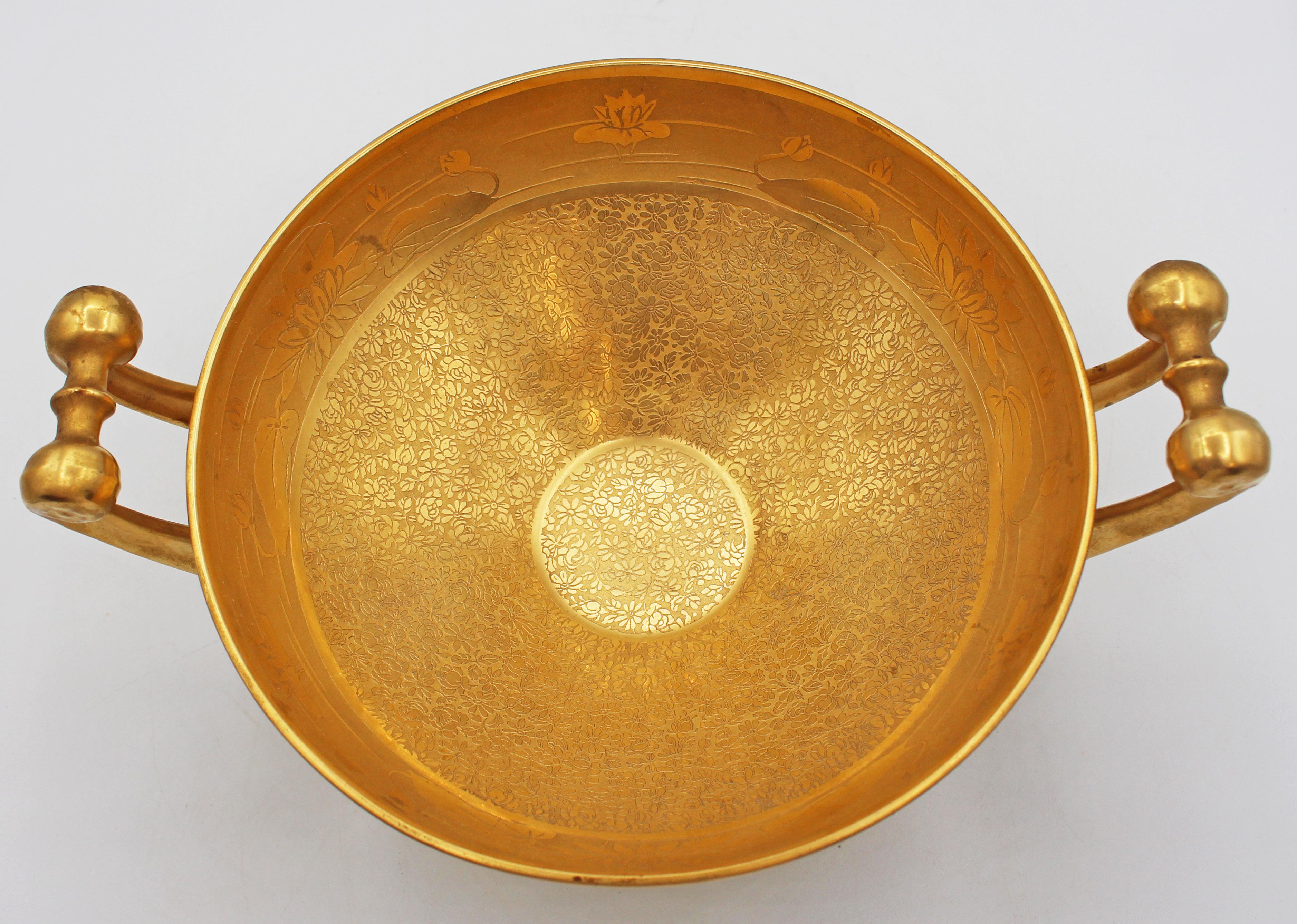 C. 1920s Art Deco Gold Encrusted Porcelain Fruit Bowl For Sale 5