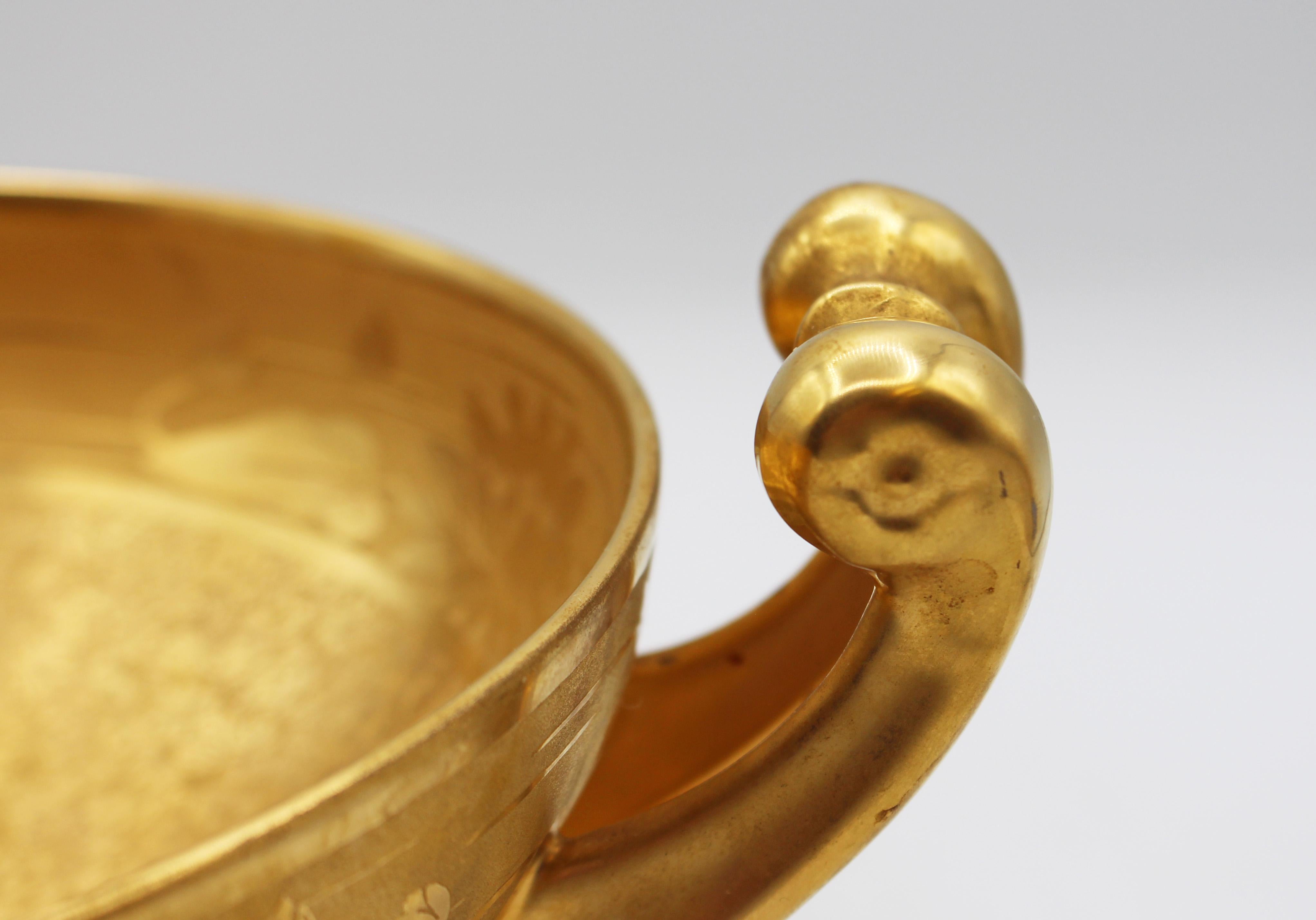 C. 1920s Art Deco Gold Encrusted Porcelain Fruit Bowl For Sale 6