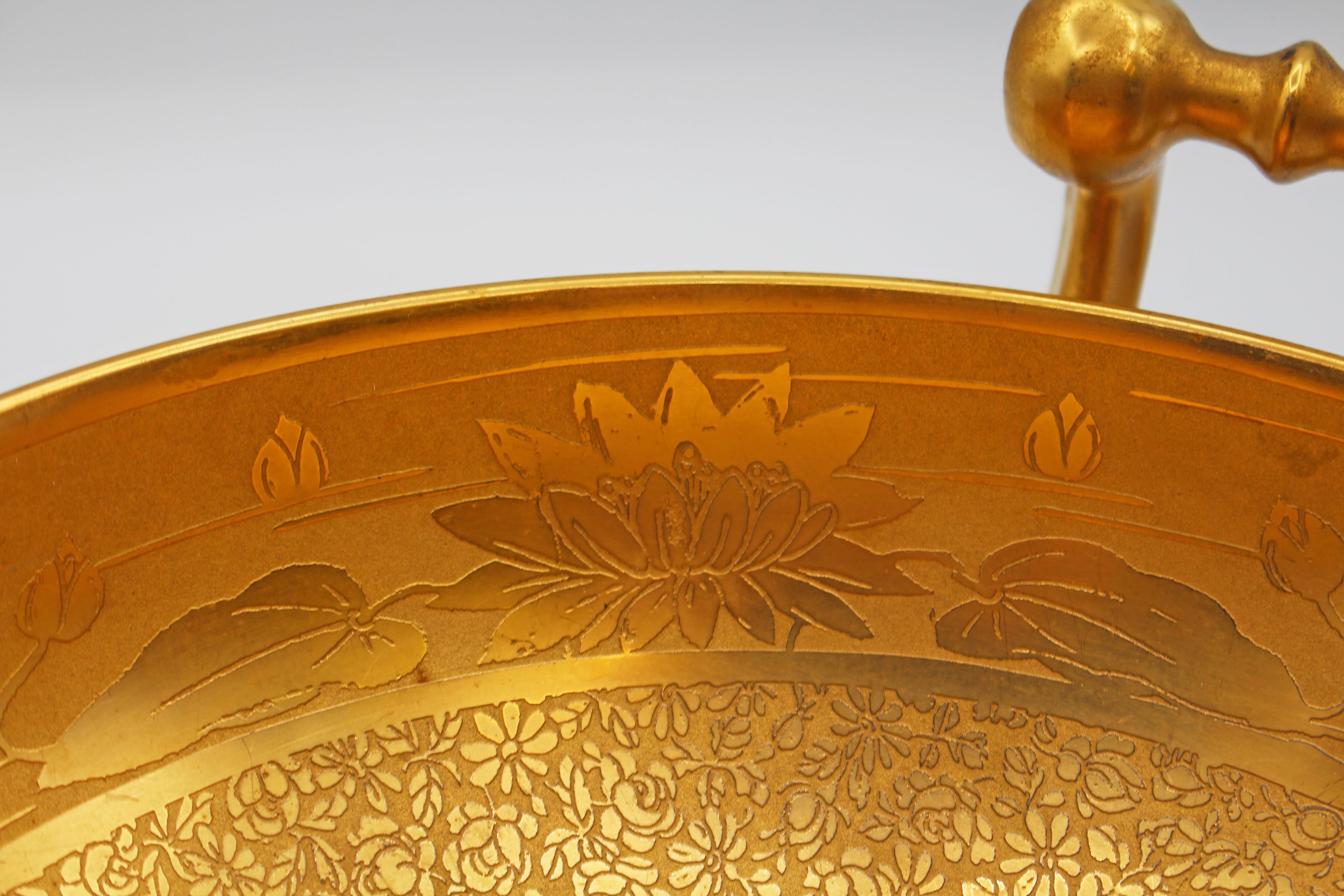 C. 1920s Art Deco Gold Encrusted Porcelain Fruit Bowl For Sale 8