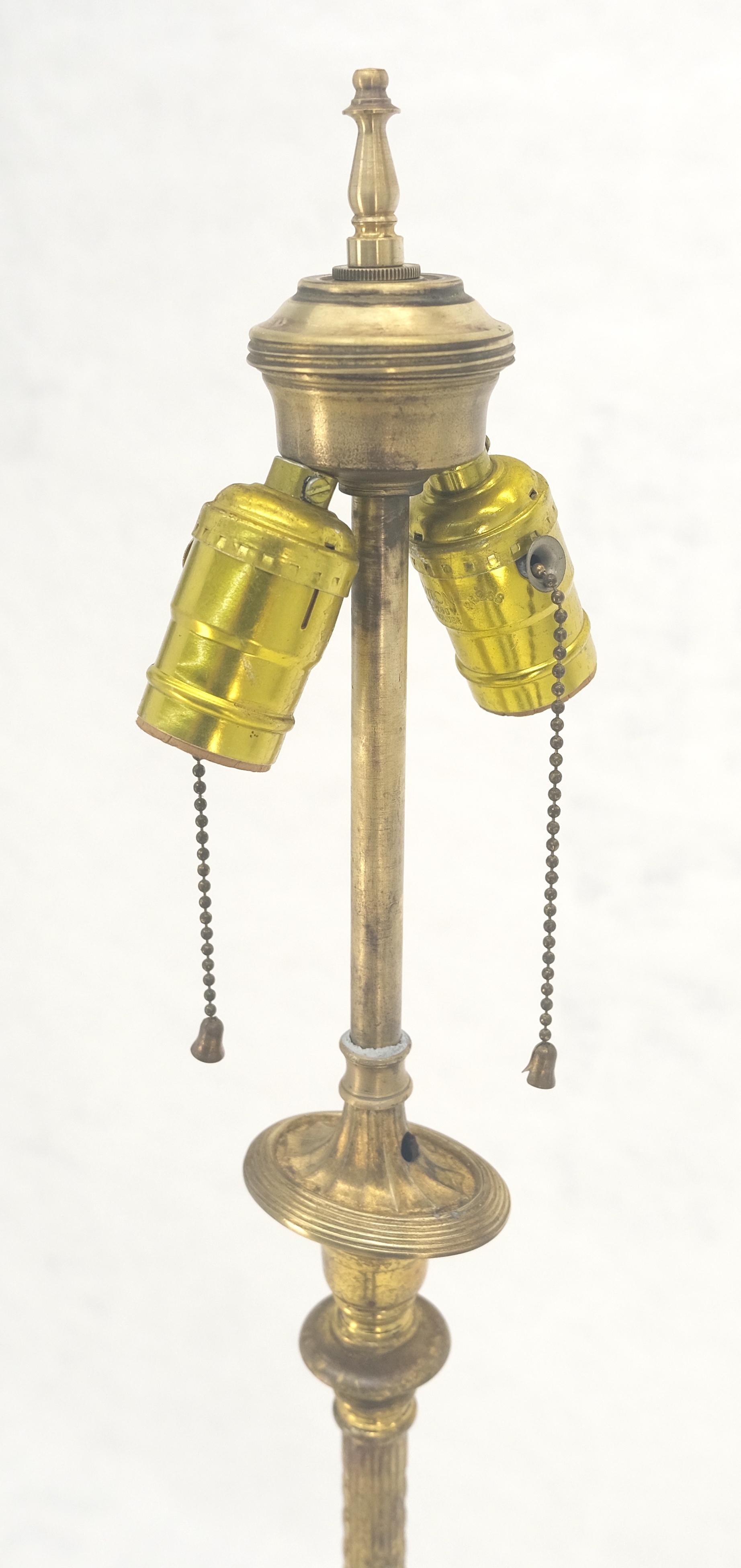 C. Lámpara de pie Deco Nouveau de latón macizo de los años 20 en Bueno estado para la venta en Rockaway, NJ