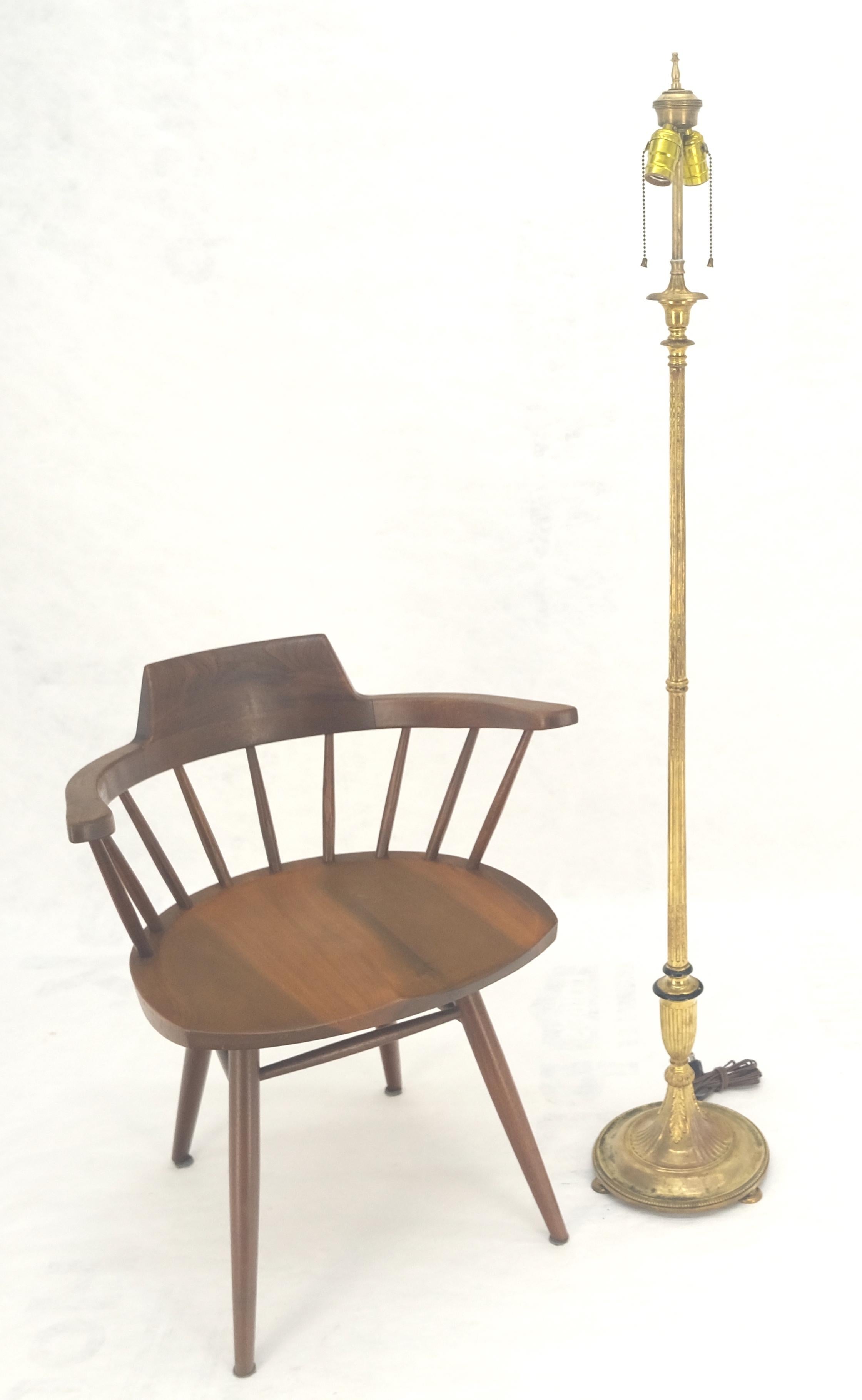 C. Lámpara de pie Deco Nouveau de latón macizo de los años 20 Latón en venta