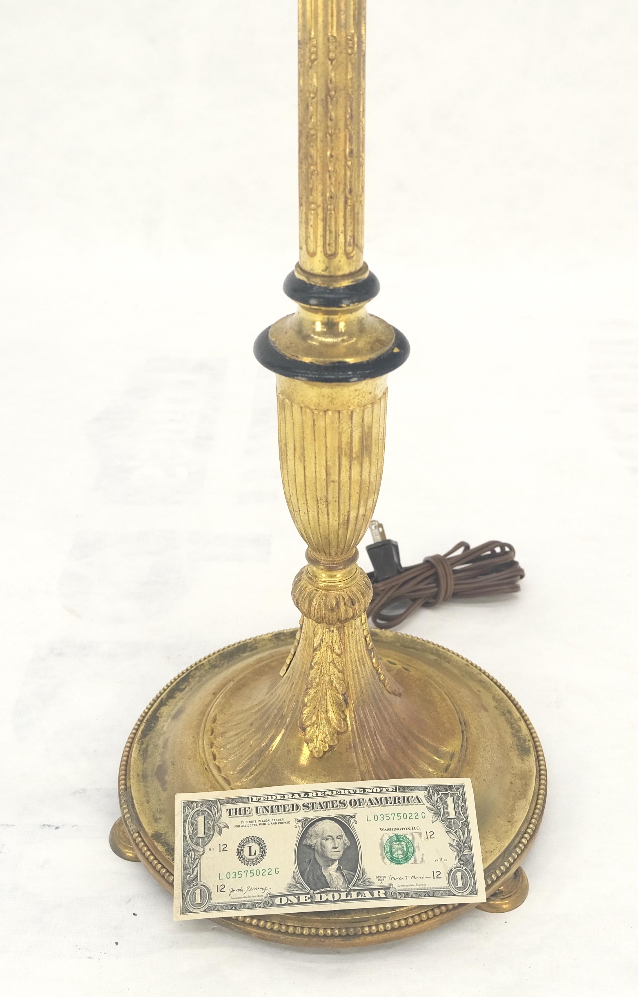 C. Lámpara de pie Deco Nouveau de latón macizo de los años 20 en venta 1