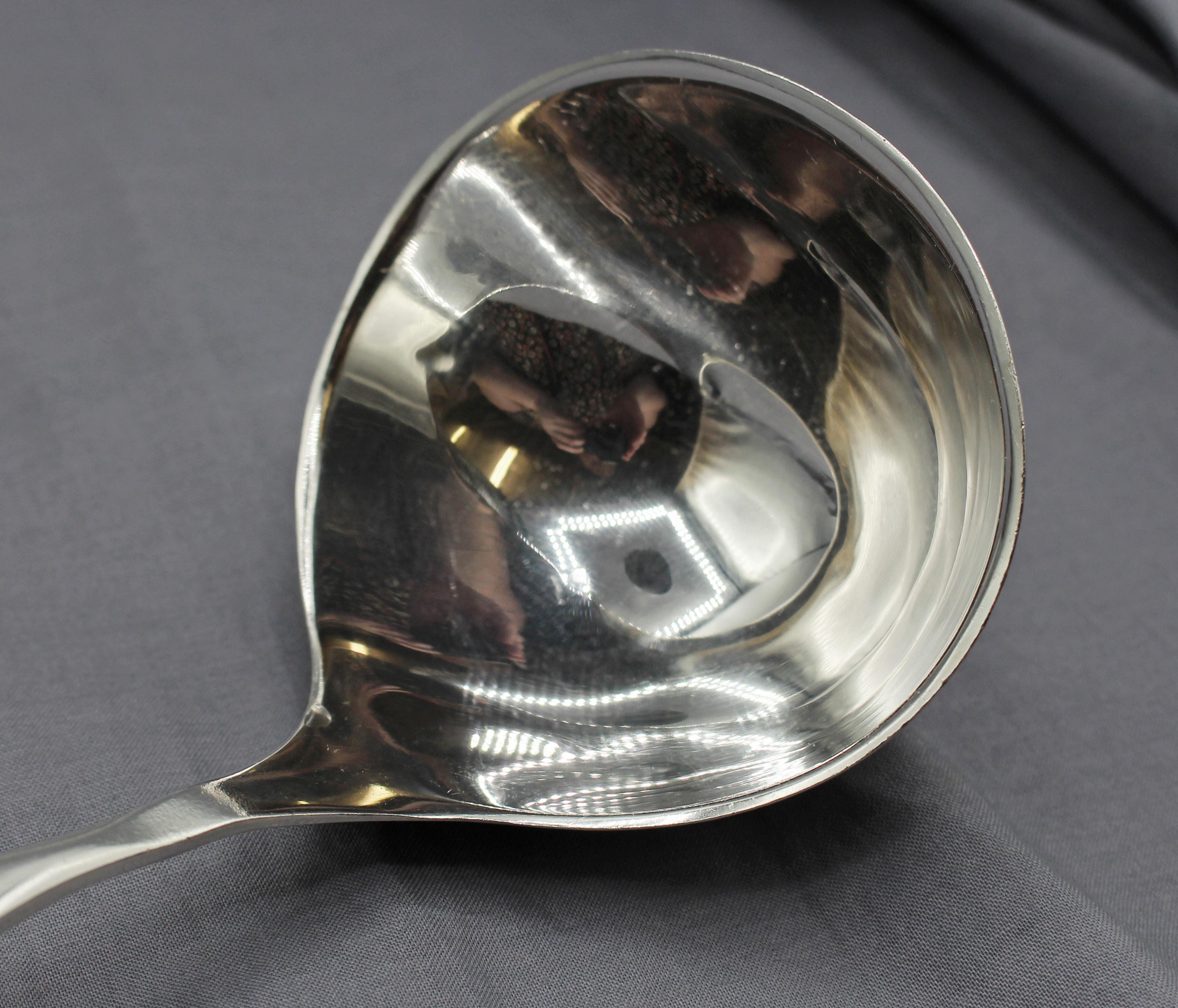 C. 1930s 800 Standard Silver Soup or Punch Ladle by Robbe & Berking Bon état - En vente à Chapel Hill, NC