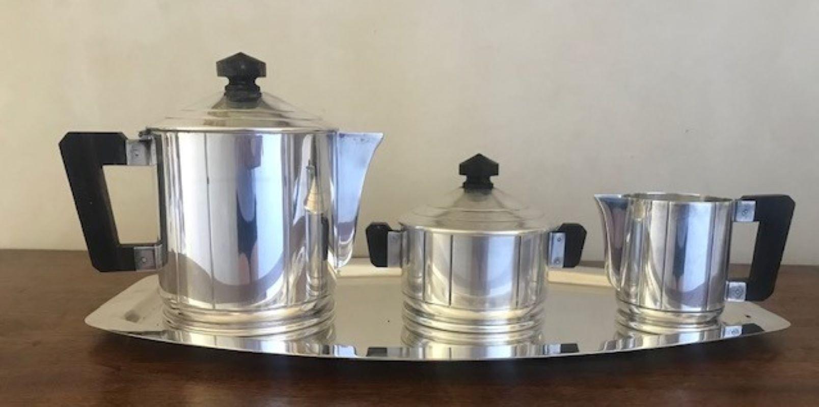 Milieu du XXe siècle C. 1930s Vintage Ercuis French Art Deco Tea or Coffee Set- 4 Pieces en vente