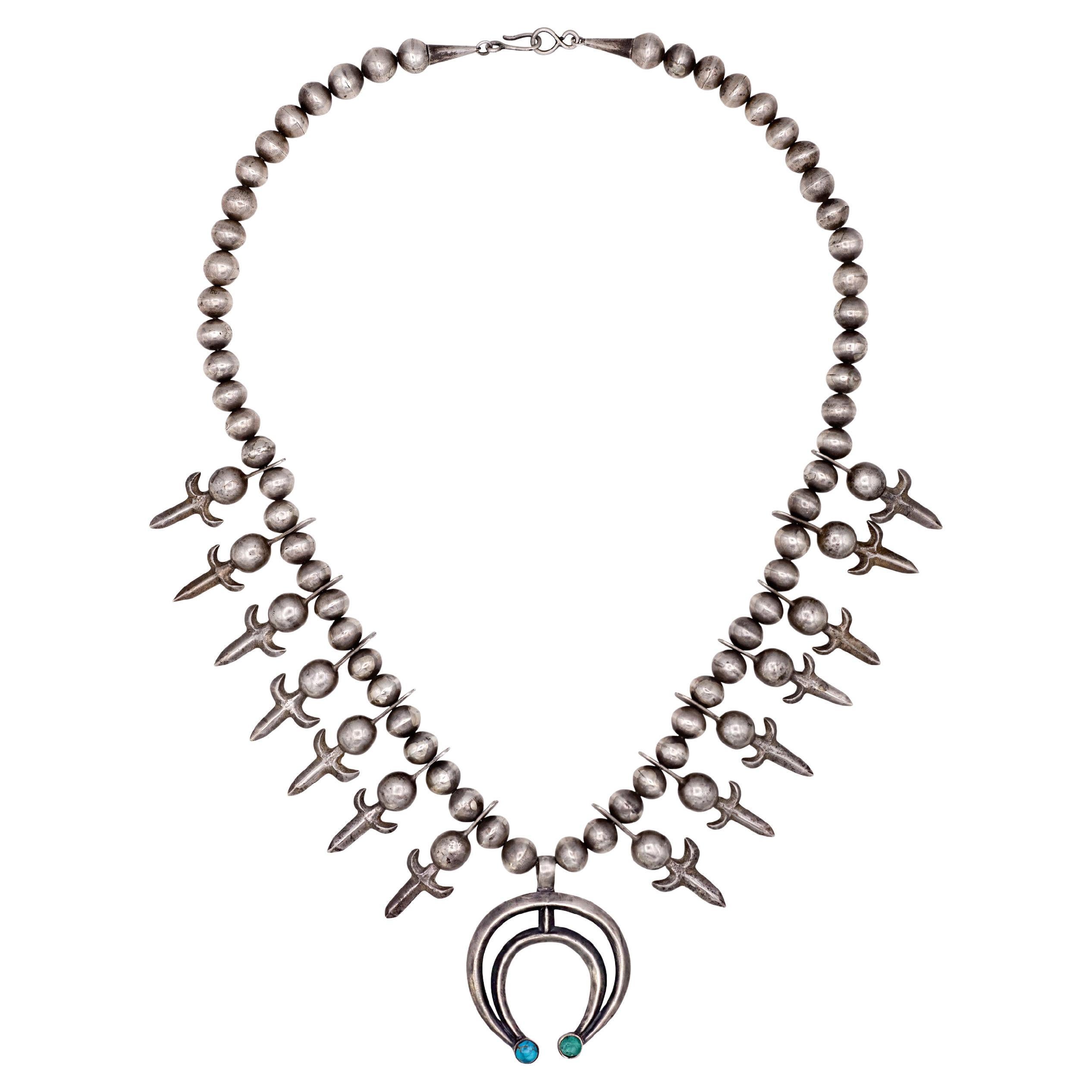 Collier en Turquoise Navajo et en argent A Silver circa 1940