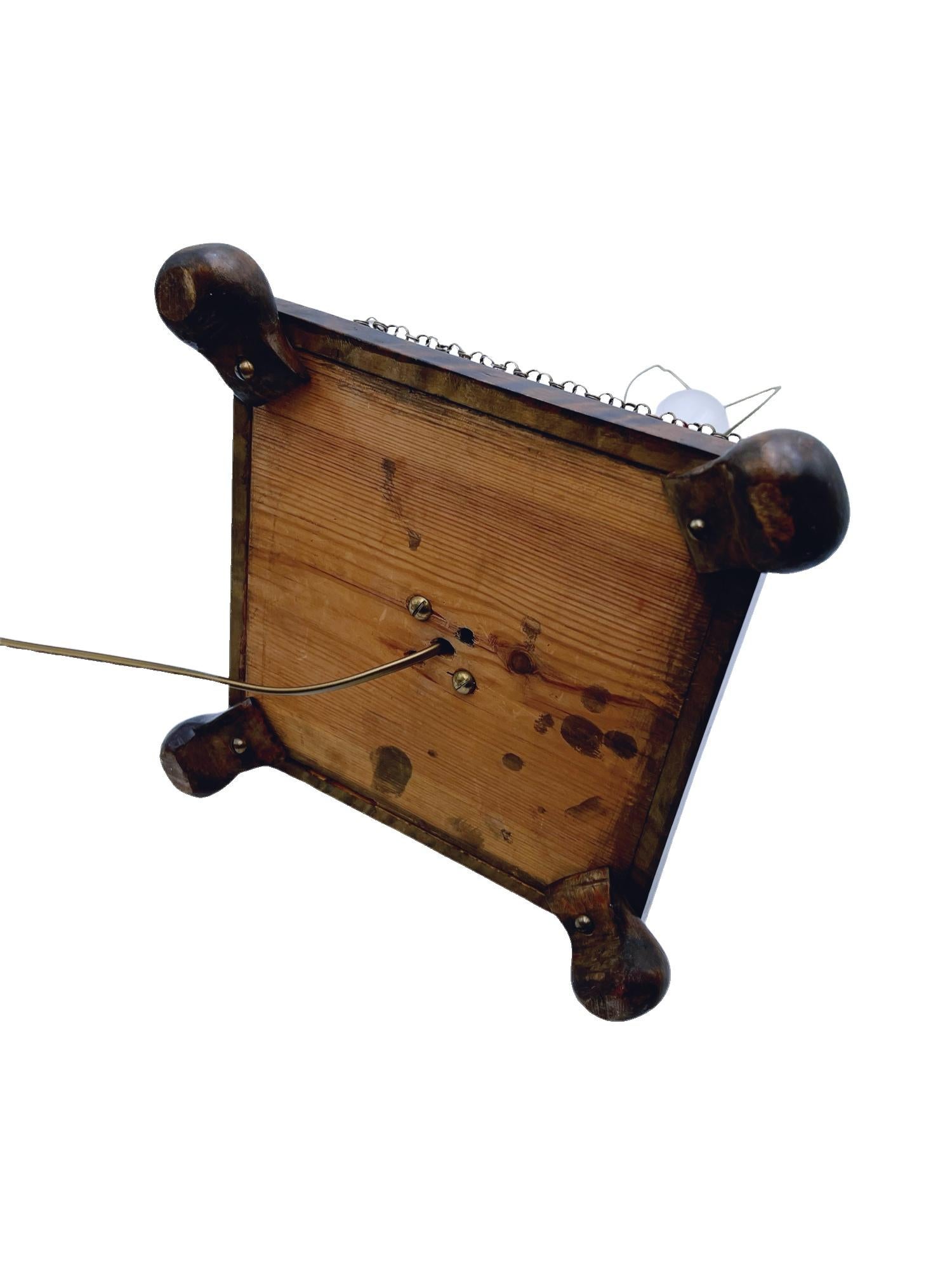 c. 1940s Arts & Crafts Hand-Crafted Table Lamp in Natural Birch - Unique Design en vente 4