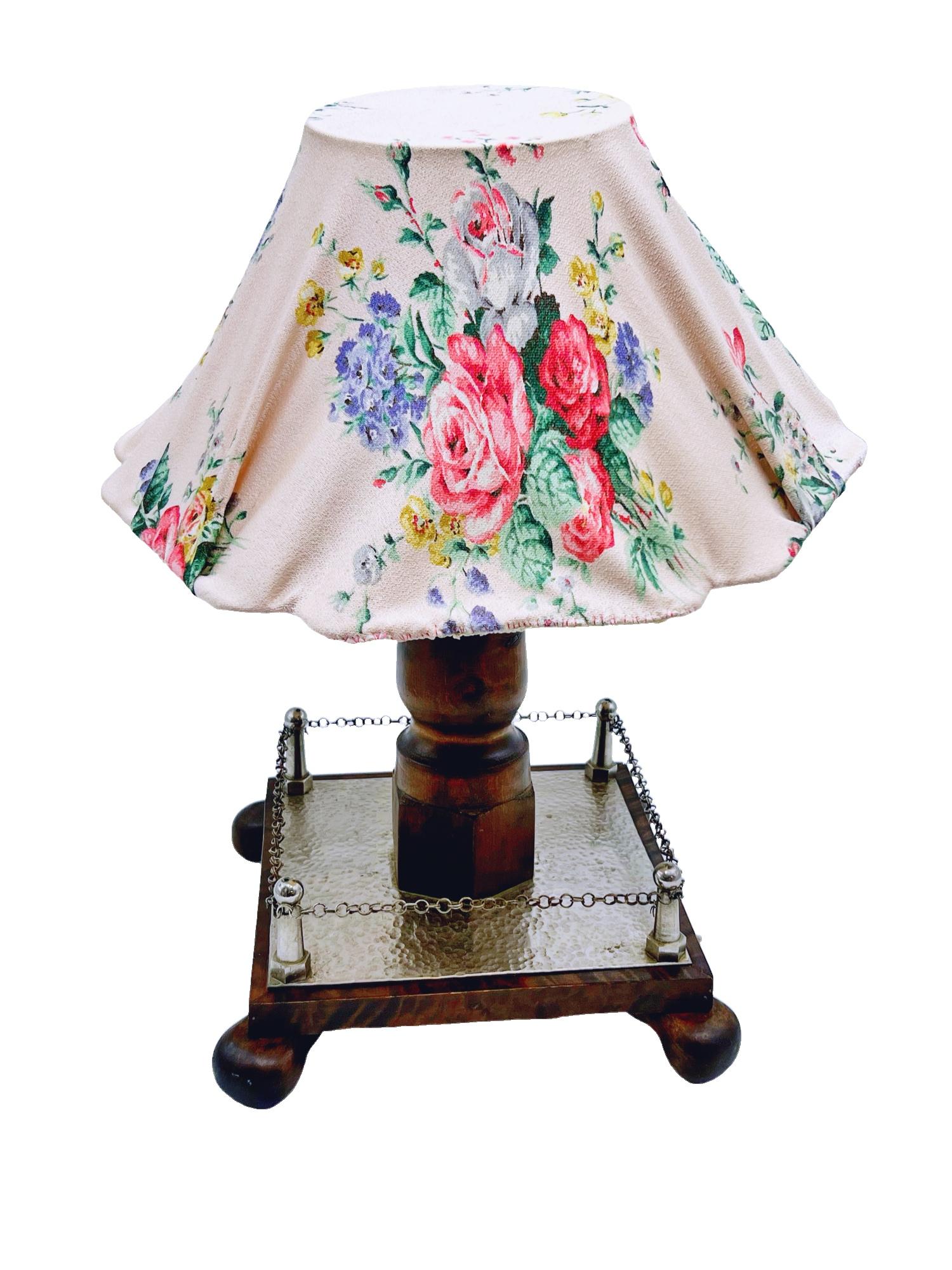 c. 1940s Arts & Crafts Hand-Crafted Table Lamp in Natural Birch - Unique Design en vente 6