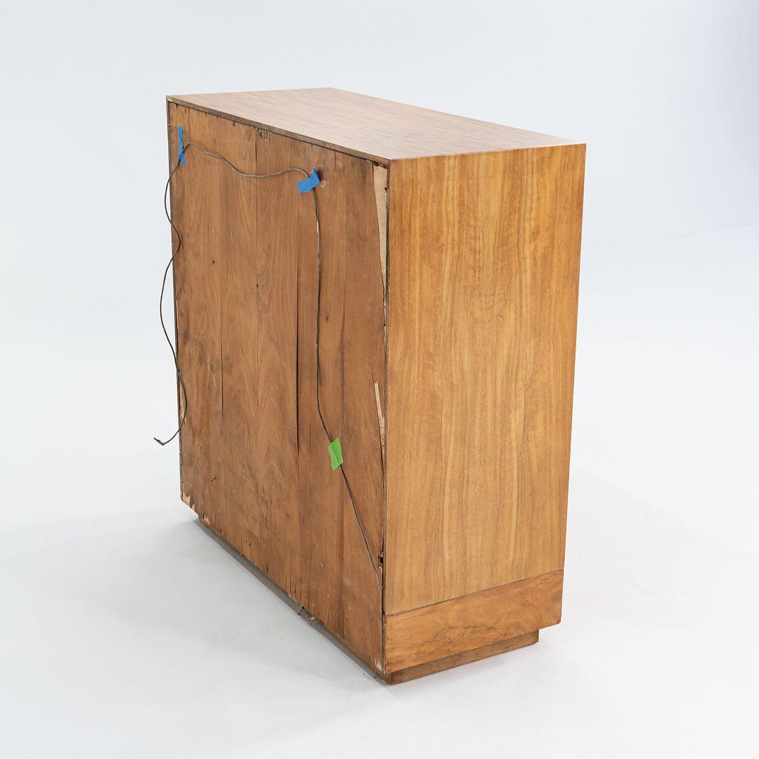 C. 1941 Gabinete de altavoces Gilbert Rohde para Herman Miller Paldao de acacia burilada en Bueno estado para la venta en Philadelphia, PA
