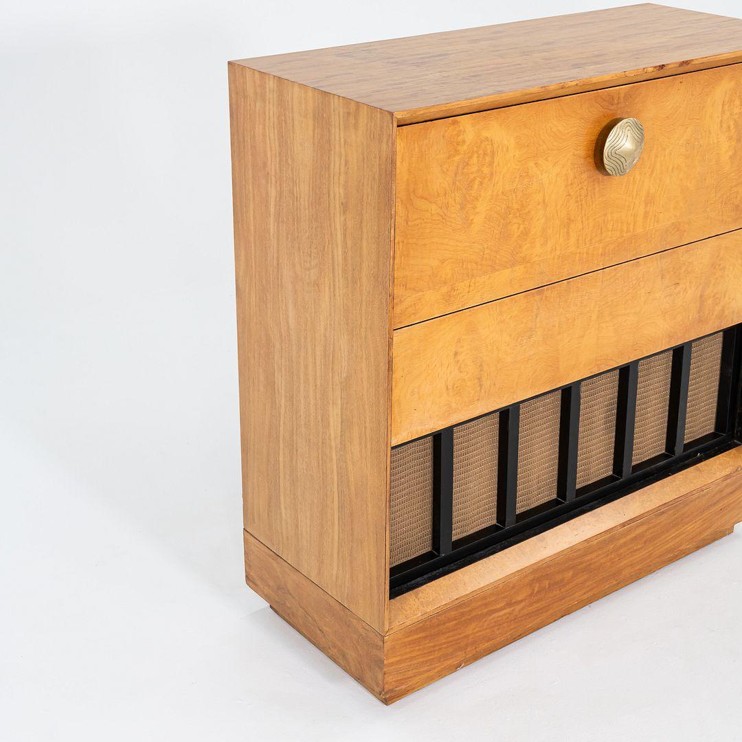 C. 1941 Gabinete de altavoces Gilbert Rohde para Herman Miller Paldao de acacia burilada en venta 2