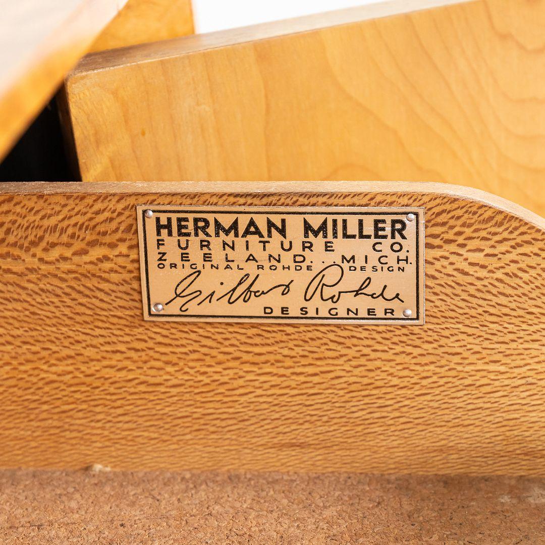 C. 1941 Gilbert Rohde for Herman Miller Paldao Burled Acacia Stereo Cabinet For Sale 2
