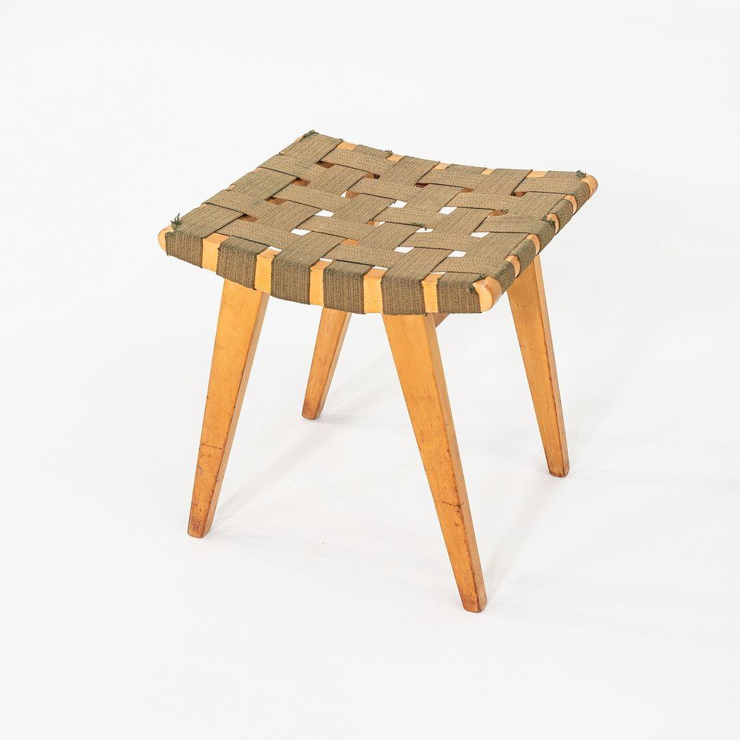 C. 1946 Jens Risom for Knoll Stool 667-W with Original Label For Sale 4