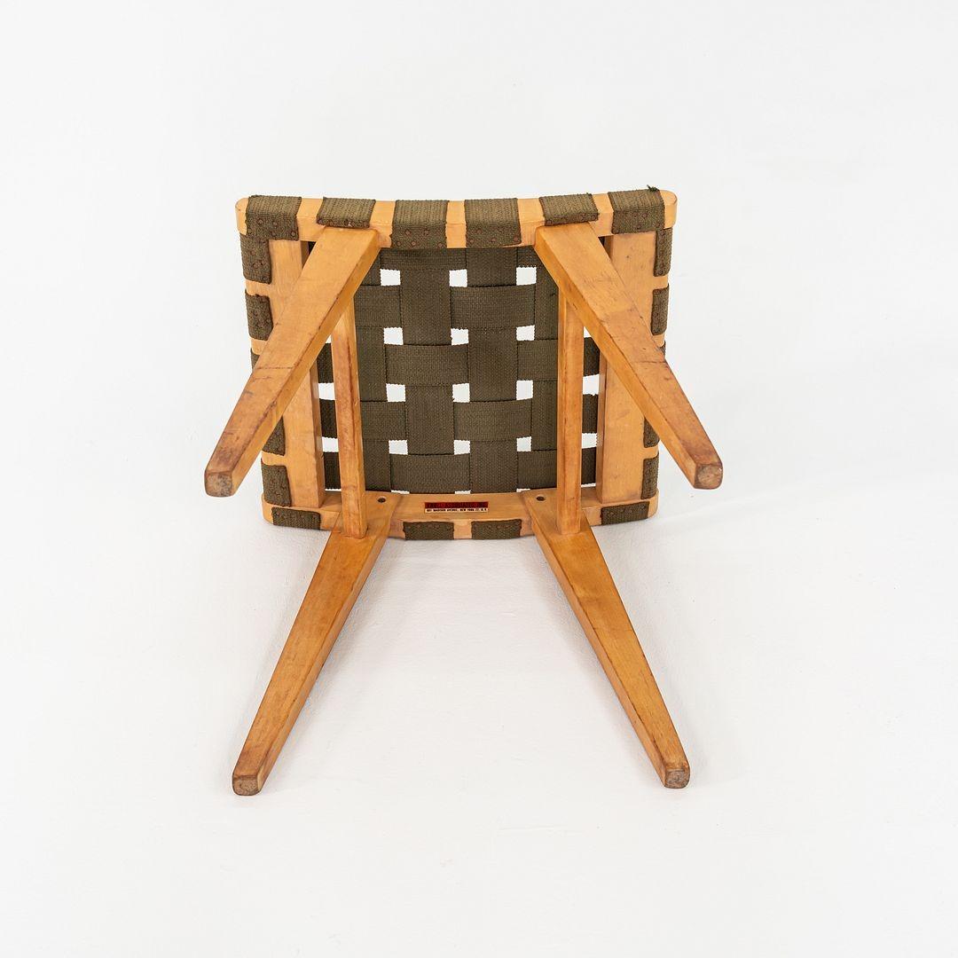 C. 1946 Jens Risom for Knoll Stool 667-W with Original Label For Sale 2