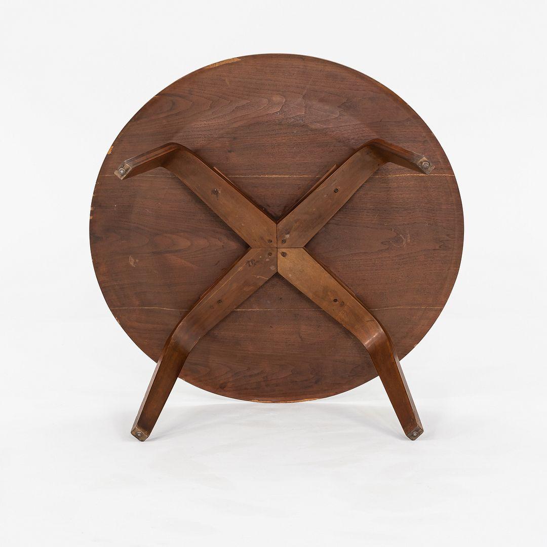 C. 1947 Table basse ronde en bois Eames Evans Herman Miller CTW en noyer en vente 3