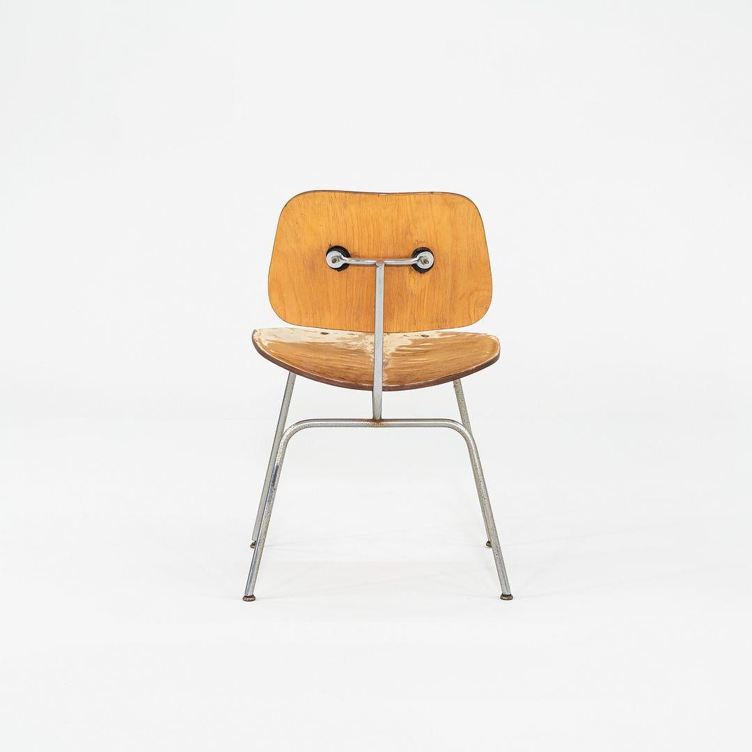 Americano C. 1949 Sedia da pranzo Evans Eames DCM con tappezzeria originale in pelo e pelle in vendita