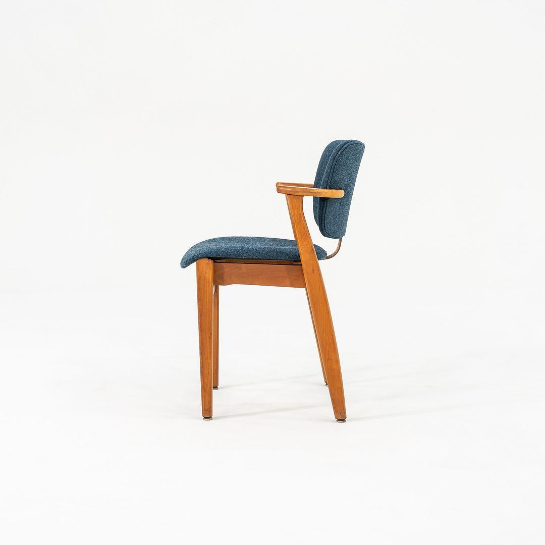Tessuto C. 1949 Set di quattro sedie da pranzo Knoll Domus di Ilmari Tapiovaara con Fabrice in vendita