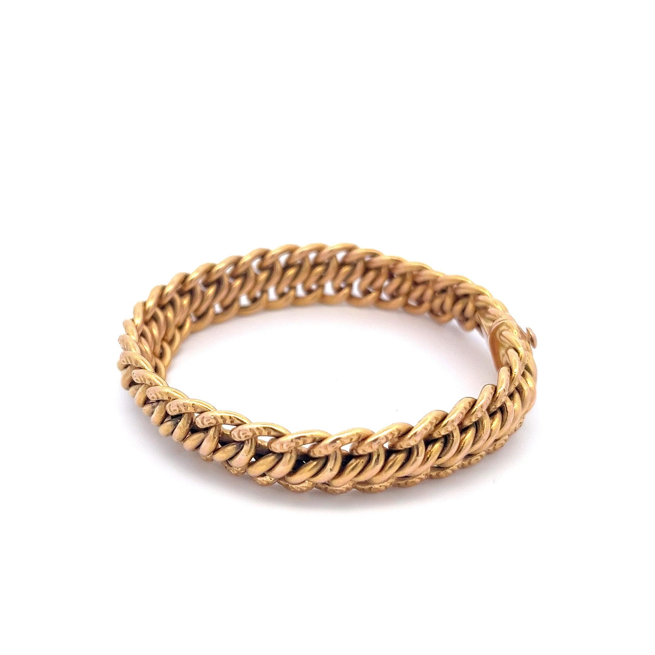 French Curb Link Bracelet Chain in 18 Karat Yellow Gold C. 1950  In Good Condition In Fairfield, CT
