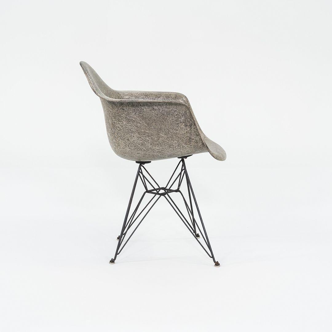 C. 1950 Herman Miller Eames Rope Edge DAR Arm Shell Chair in Elephant Hide Grey im Angebot 5