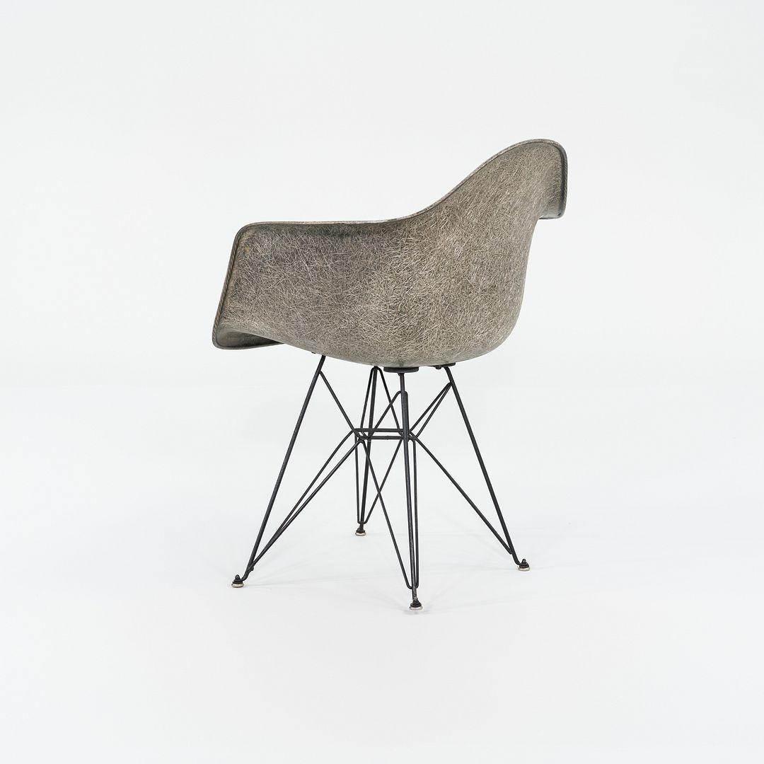 C. 1950 Herman Miller Eames Rope Edge DAR Arm Shell Chair in Elephant Hide Grey (amerikanisch) im Angebot