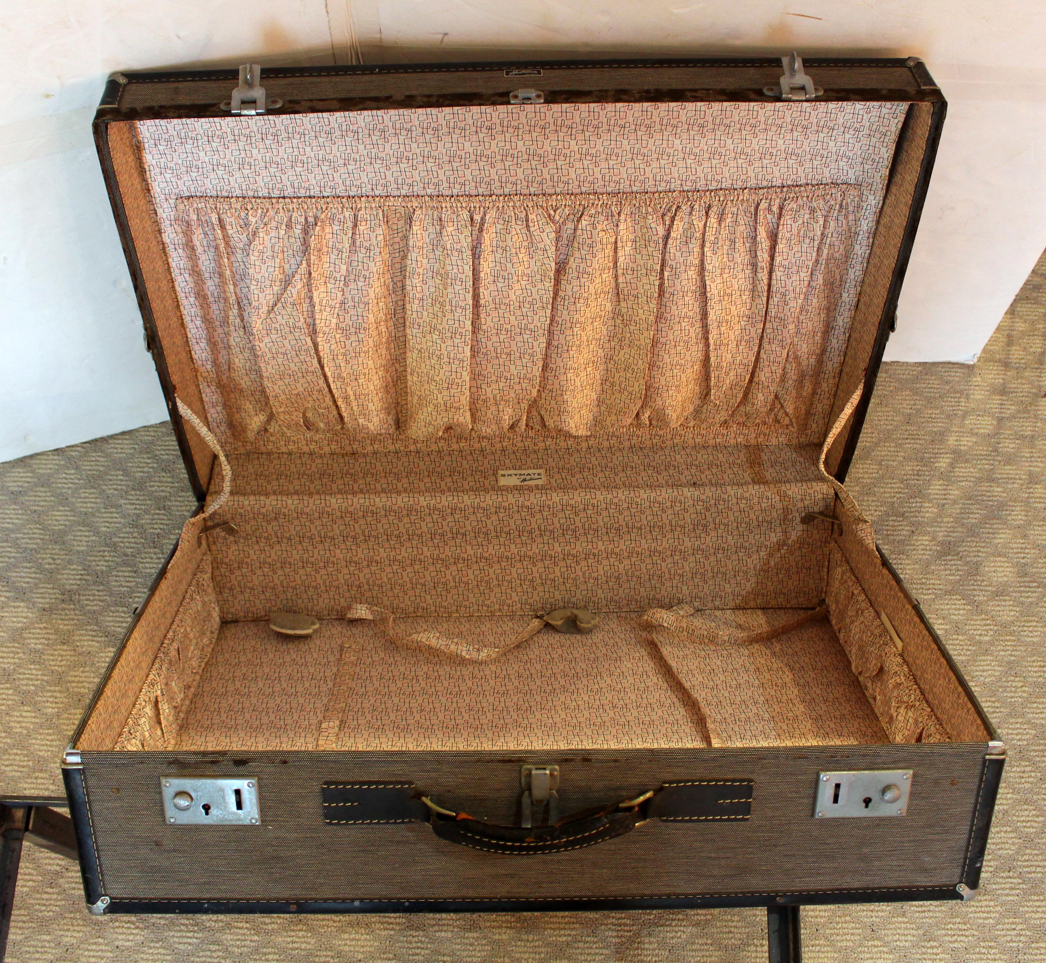 c. 1950s Hartmann Skymate Suitcase on Custom Coffee Table Height Stand For Sale 1