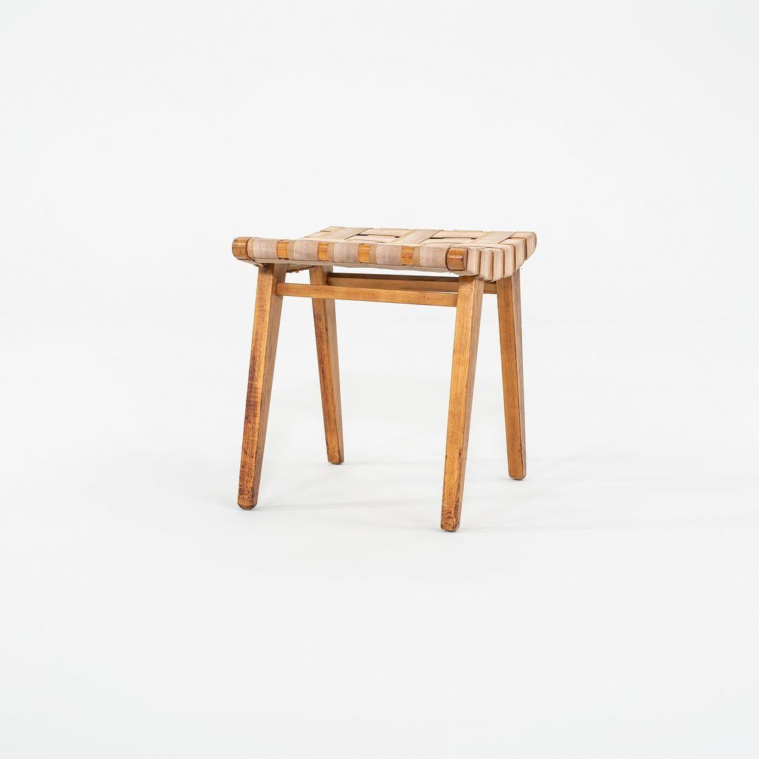 C. 1951 Jens Risom for Knoll Stool 667-W in Maple and Canvas with Label In Good Condition For Sale In Philadelphia, PA
