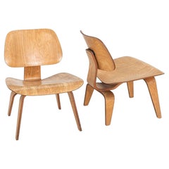 C. 1951 Pair of Herman Miller Eames LCW Lounge Chair in Calico Ash