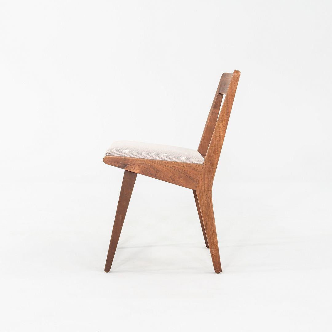 Americano C. 1951 Set di nove sedie da pranzo Jens Risom per Knoll 666 in noce con sedili in vendita