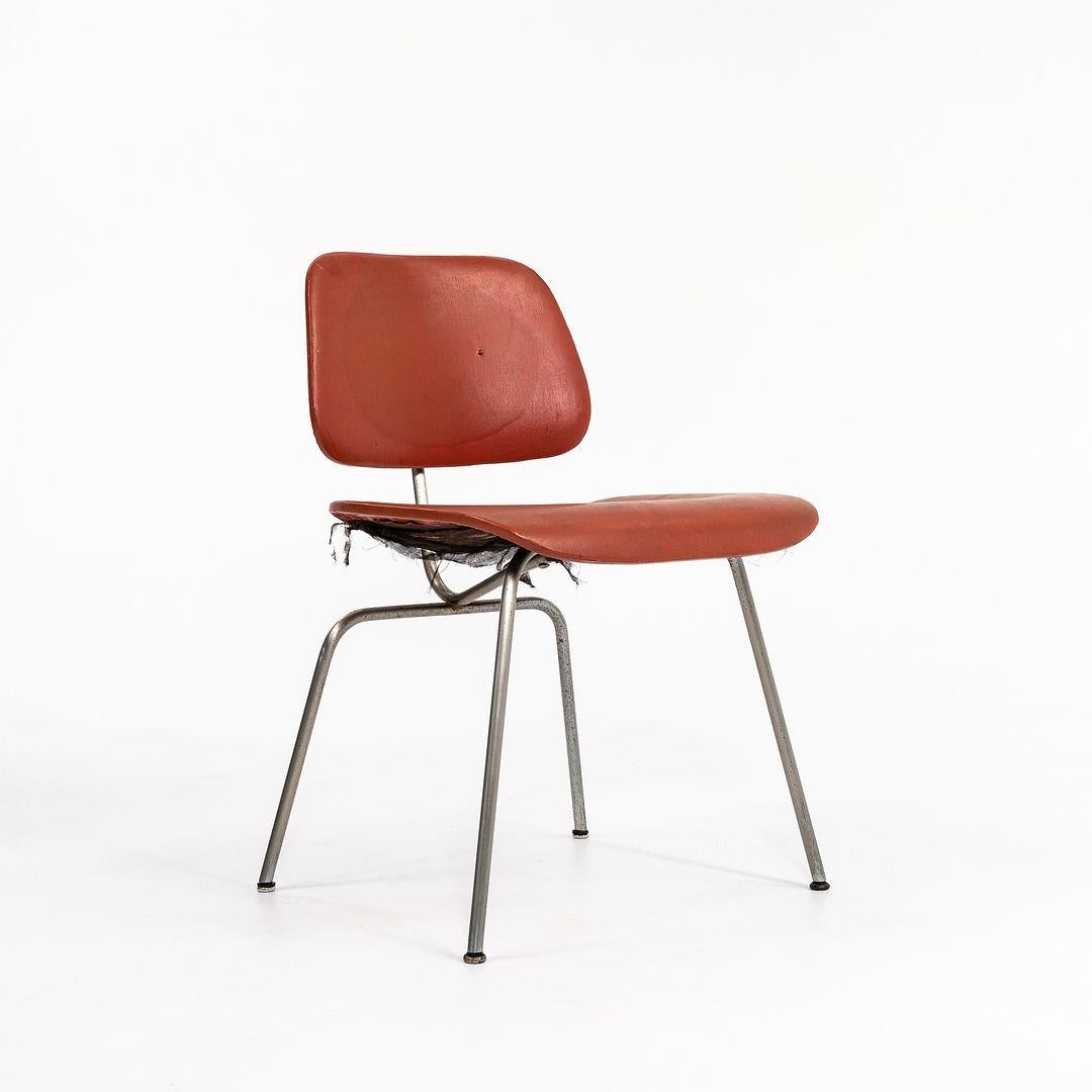 C. 1952 Seltener Herman Miller Evans Eames DCM Stuhl mit Originalpolsterung und Label im Angebot 4