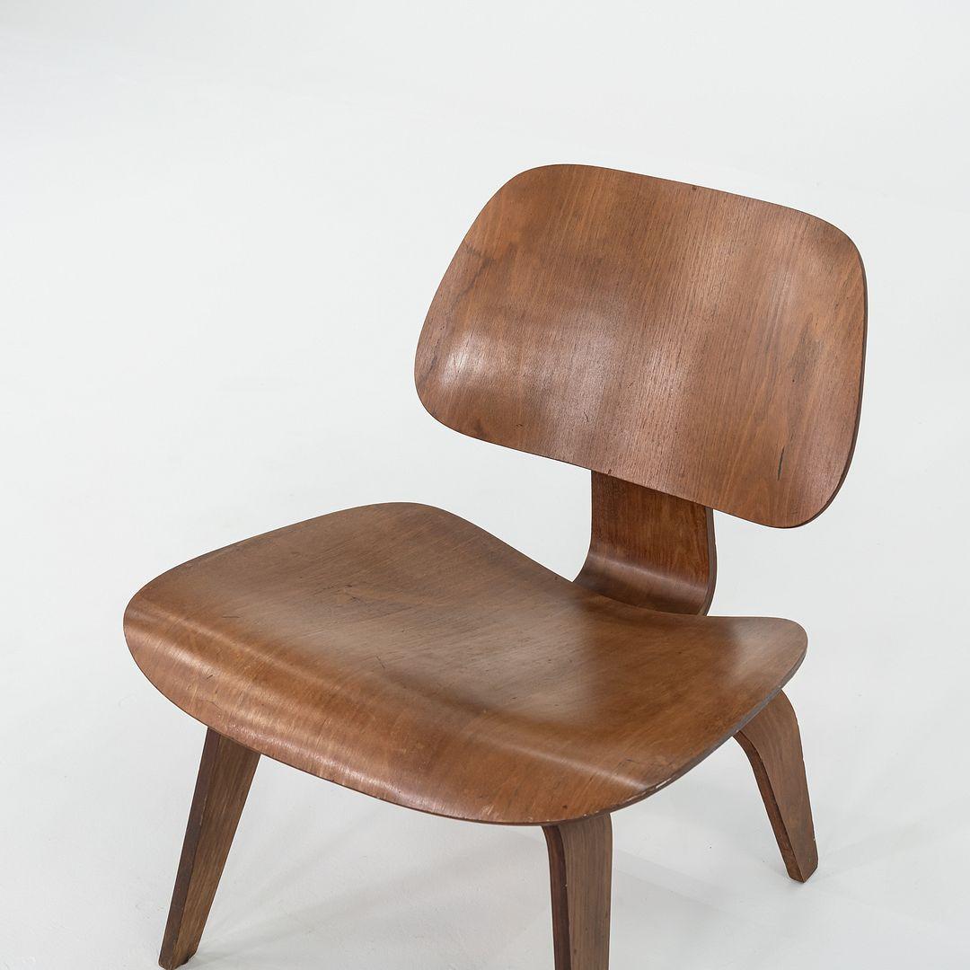 C. 1953 Charles and Ray Eames for Herman Miller LCW Lounge Chair in Walnut (Chaise longue en noyer) en vente 4