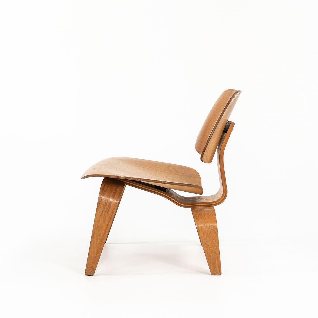 C. 1953 Silla Eames LCW Lounge de Herman Miller en fresno calicó en venta 3