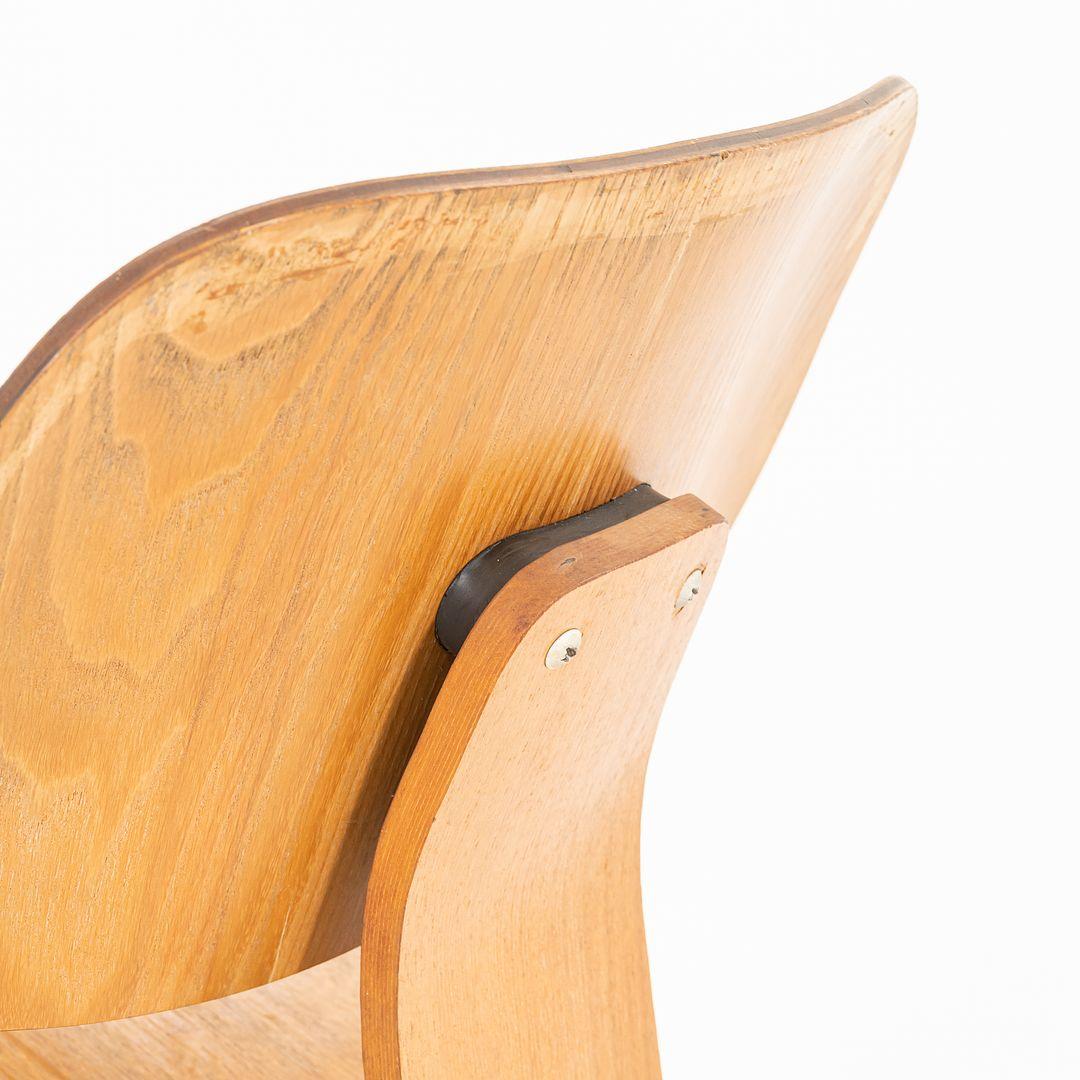 C. 1953 Silla Eames LCW Lounge de Herman Miller en fresno calicó Moderno en venta