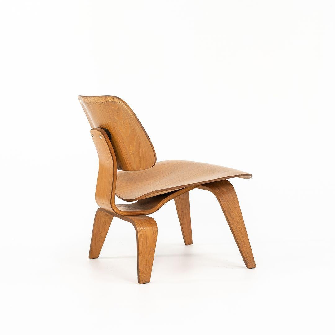 C. 1953 Silla Eames LCW Lounge de Herman Miller en fresno calicó Estadounidense en venta