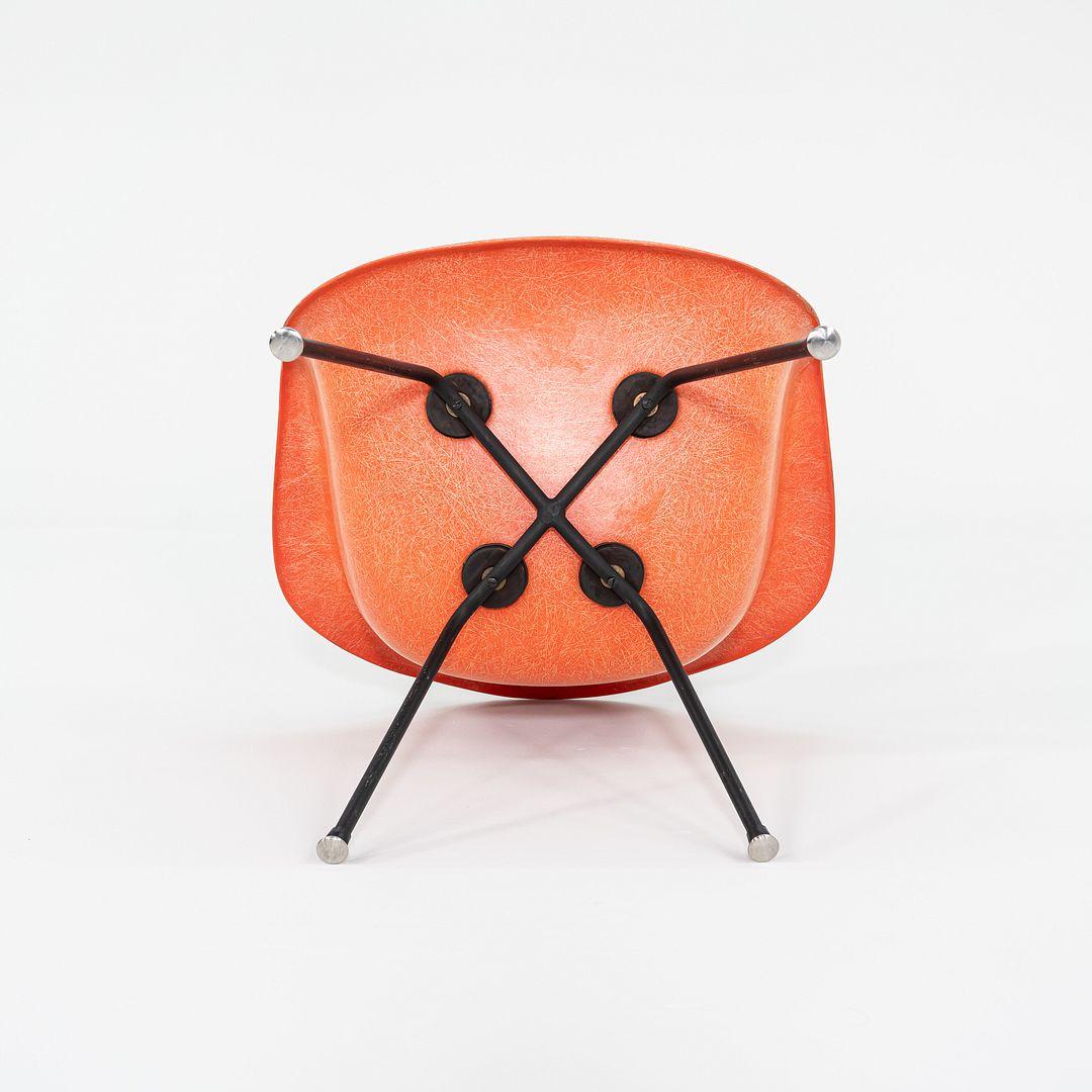 C. 1954 Eames Zenith Herman Miller MAX Arm Shell Chair in Rot/Orange Fiberglas im Angebot 3